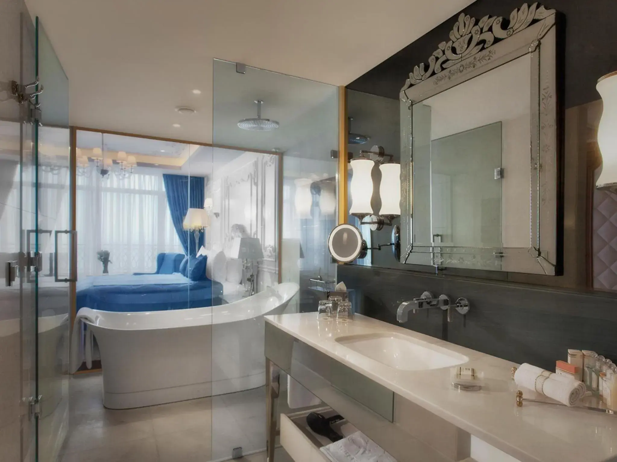 Bathroom in CVK Park Bosphorus Hotel Istanbul Bathroom in CVK Park Bosphorus Hotel Istanbul