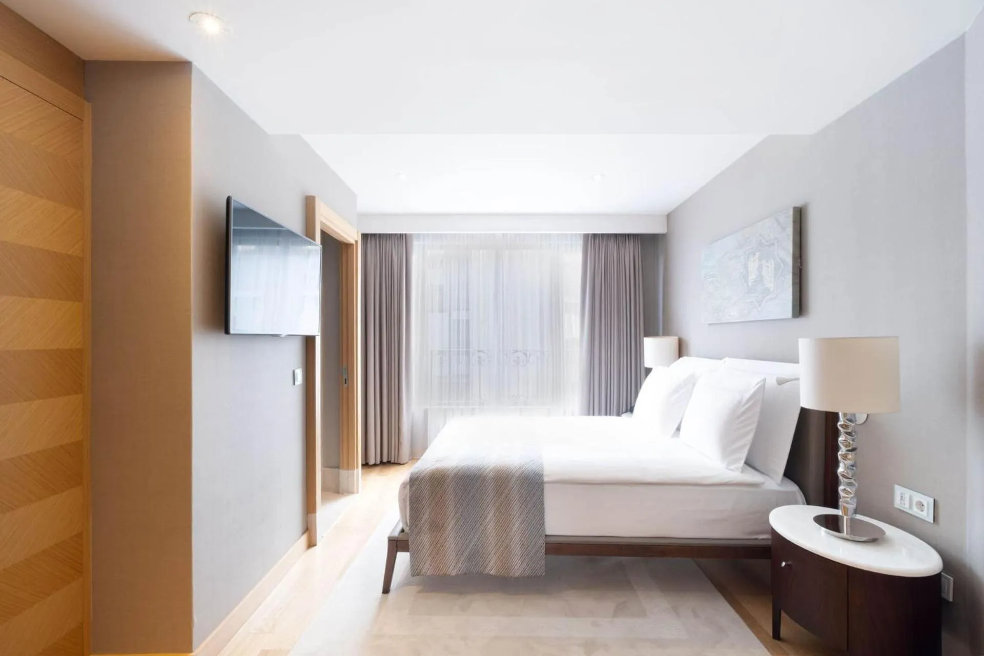 Bedroom, Bed in CVK Park Bosphorus Hotel Istanbul