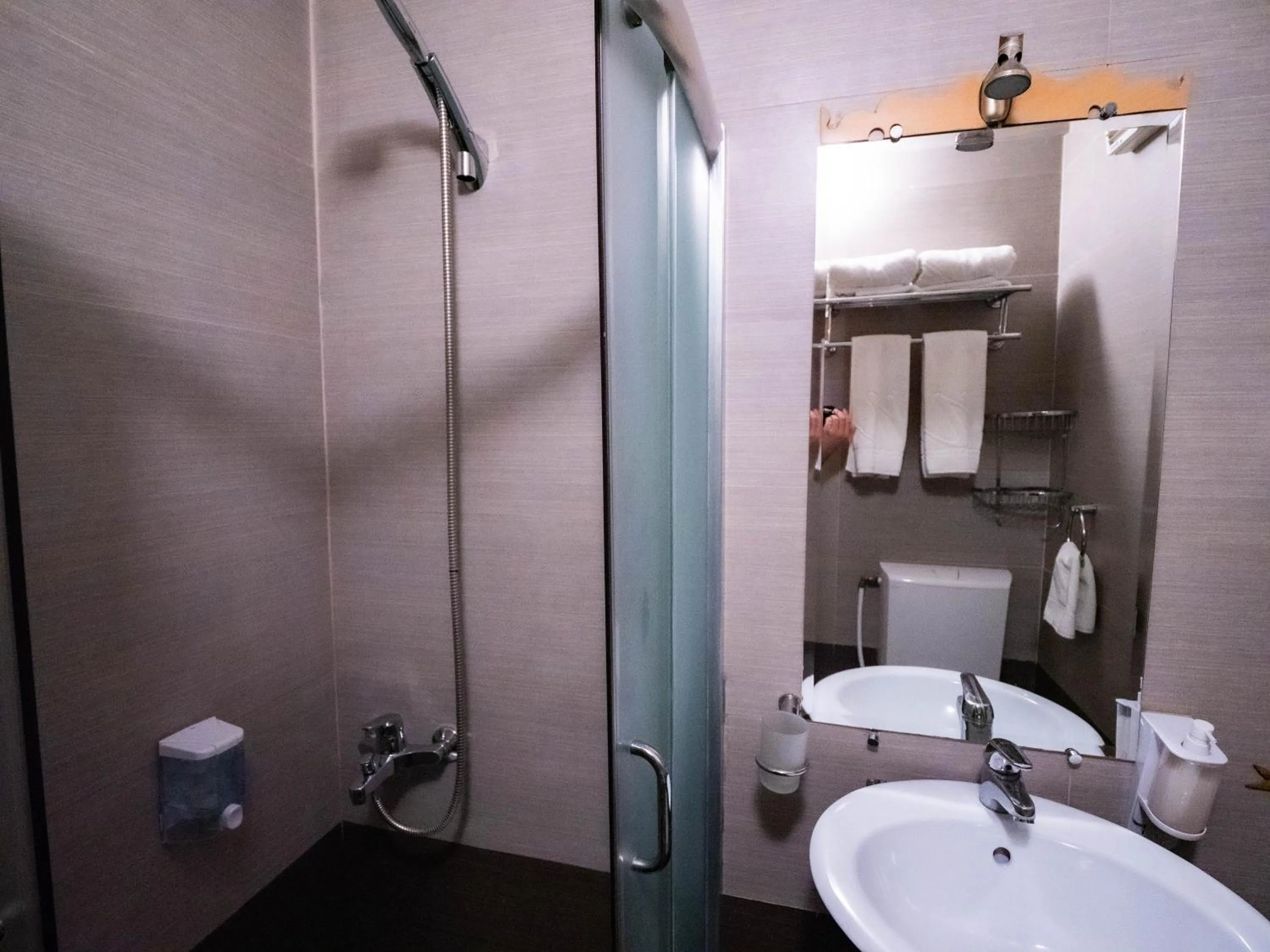 Shower in Natyral Razma Resort