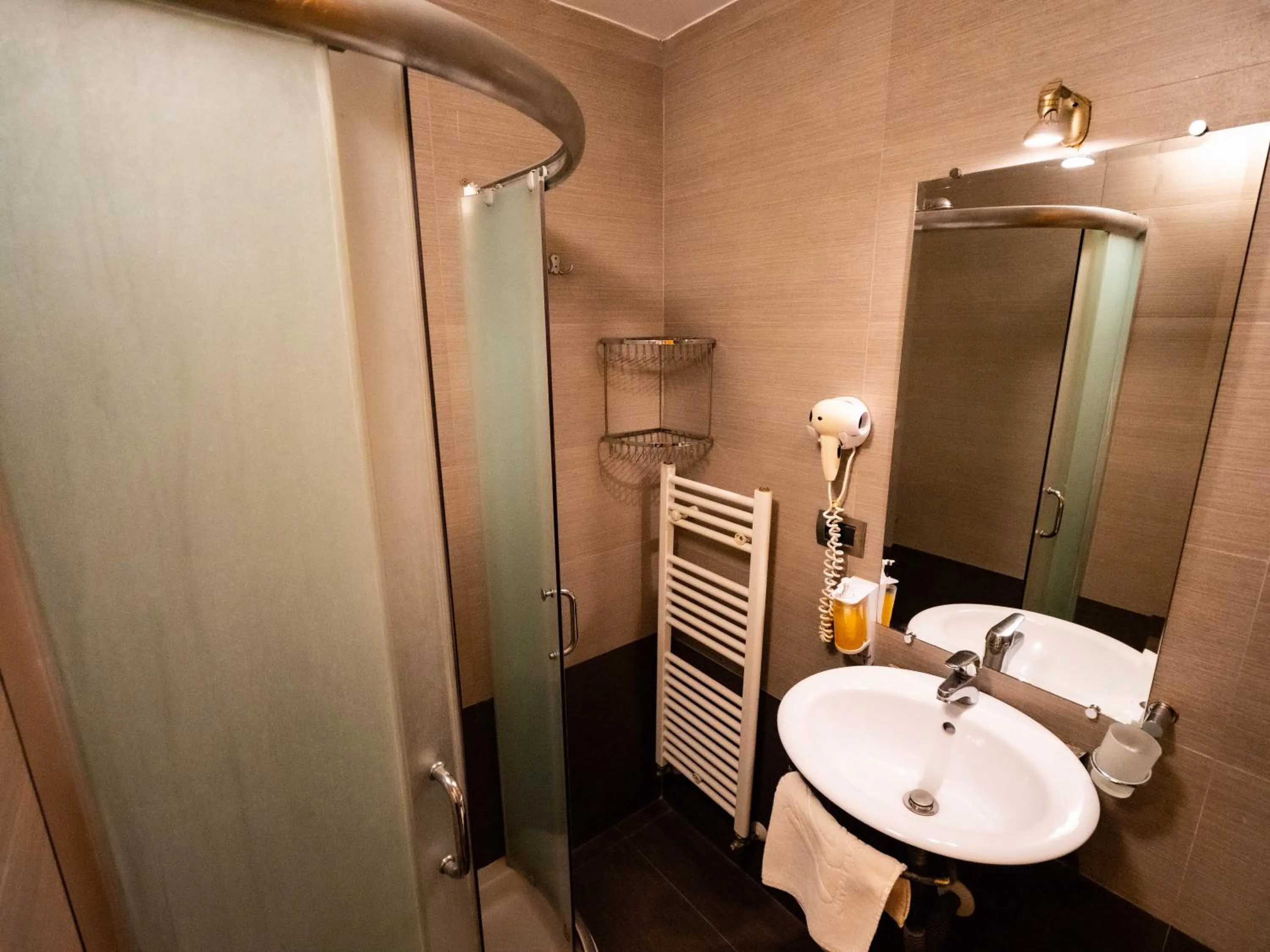 Shower in Natyral Razma Resort