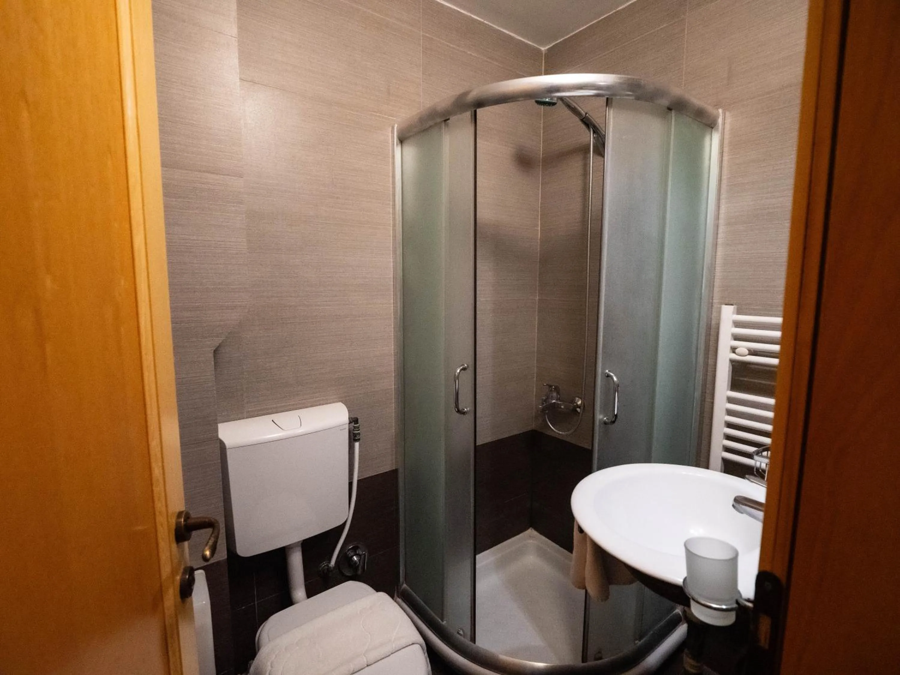 Shower in Natyral Razma Resort