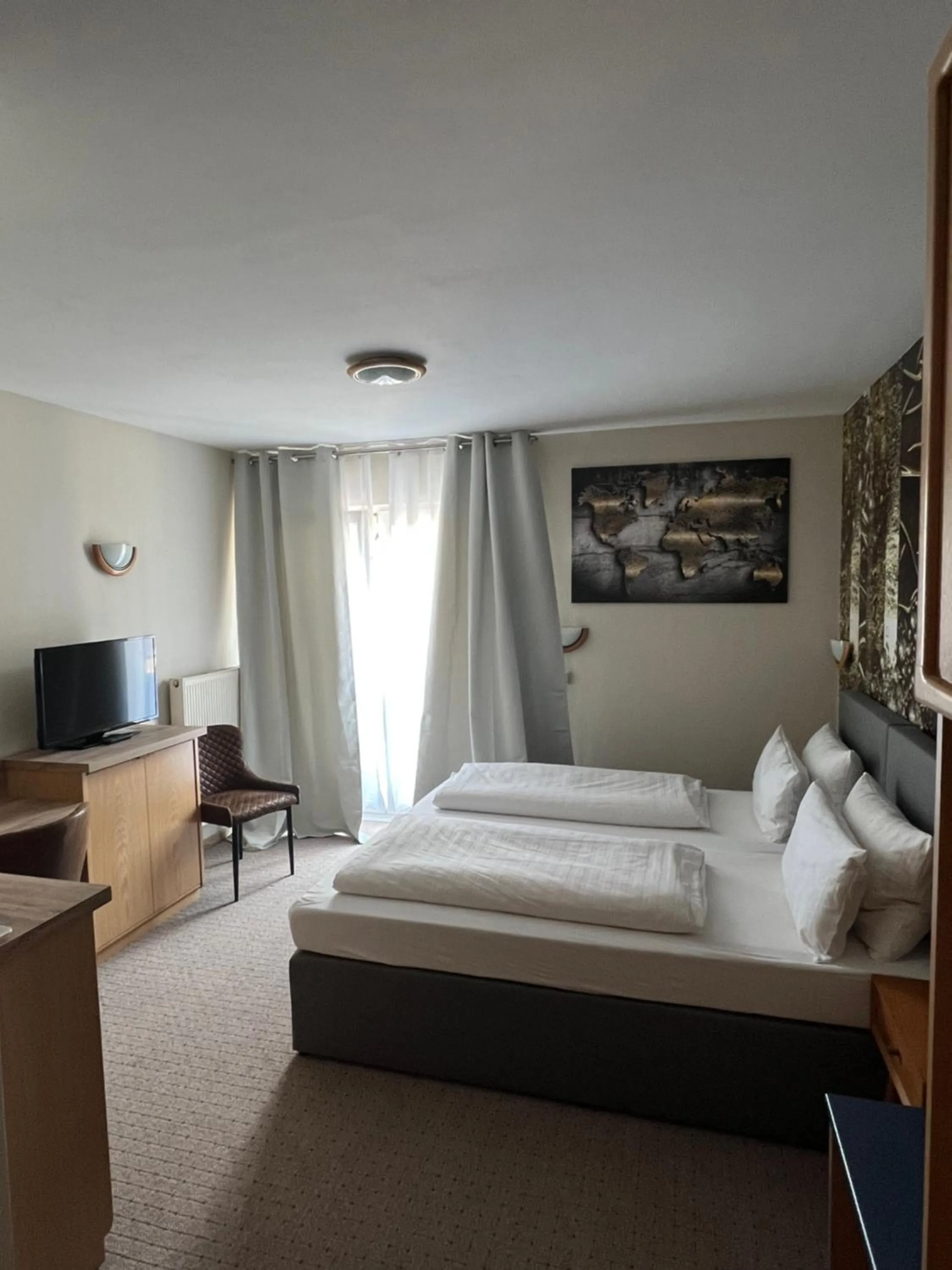 hair dresser, Bed in Hotel Aggertal