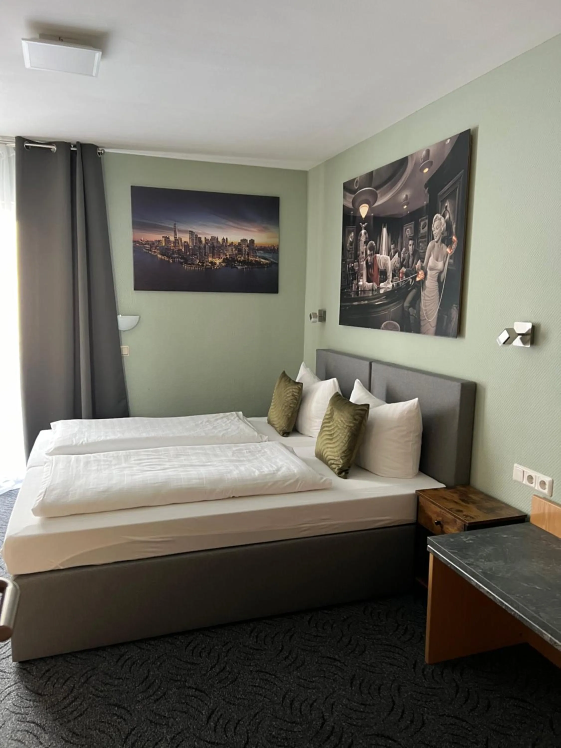 Bed in Hotel Aggertal