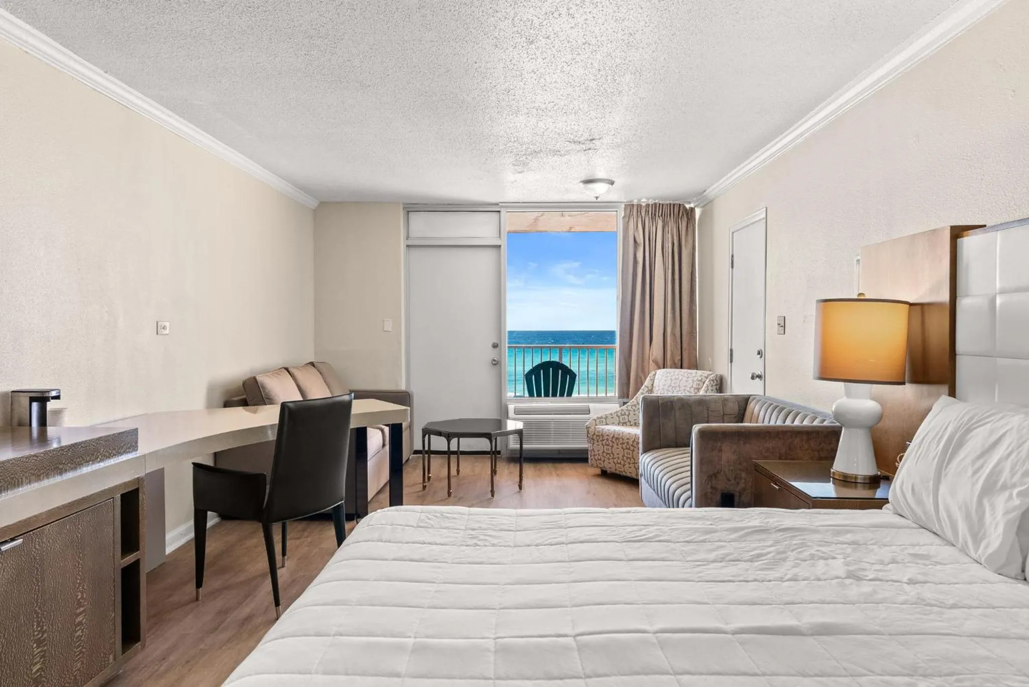 Bedroom, Bed in Seahaven Beach Hotel Panama City Beach