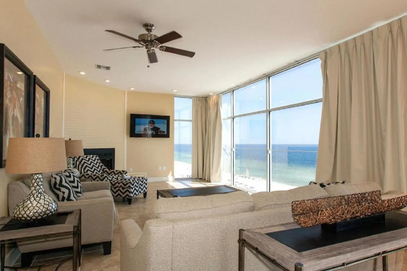 TV and multimedia in Seahaven Beach Hotel Panama City Beach