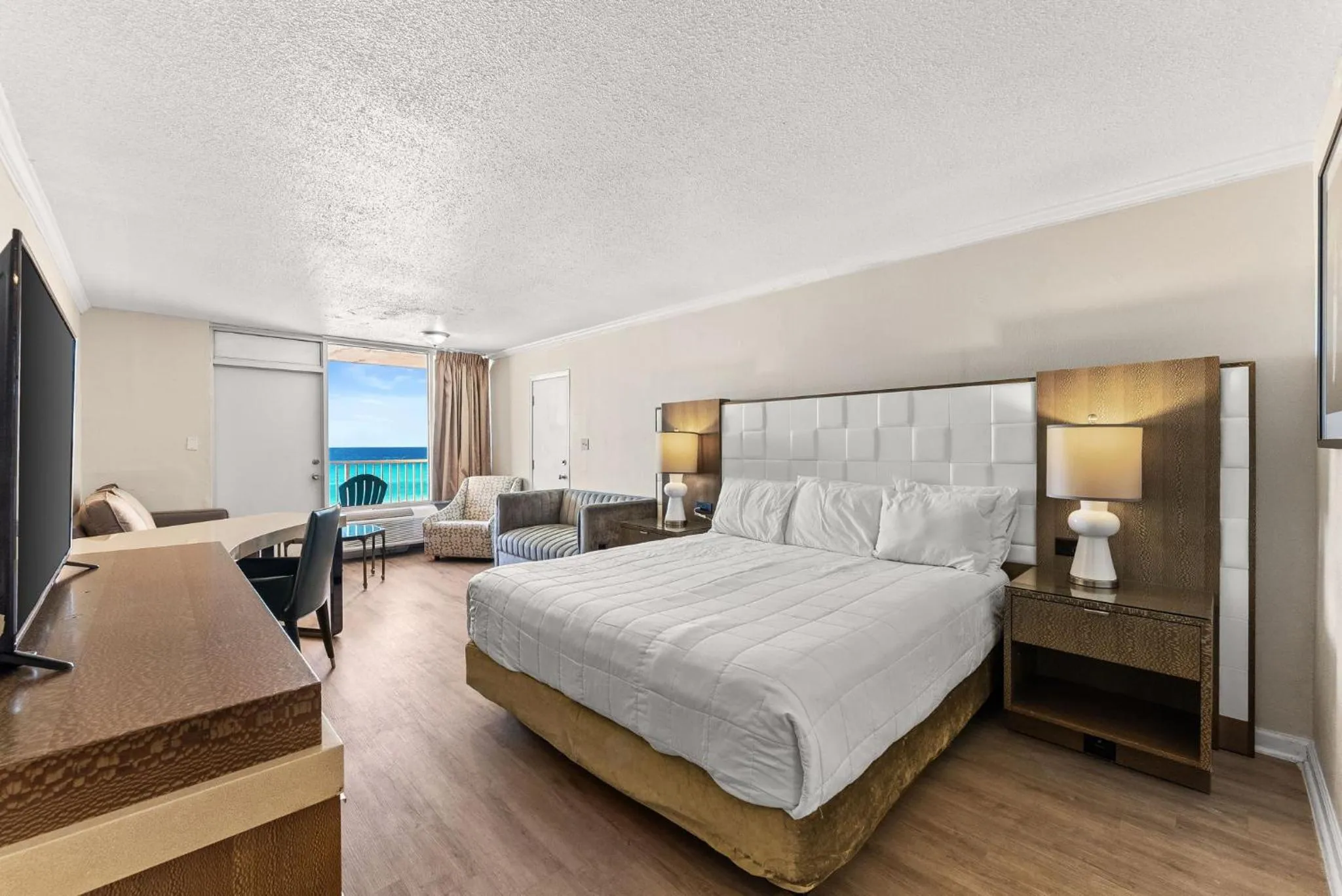 Bedroom, Bed in Seahaven Beach Hotel Panama City Beach