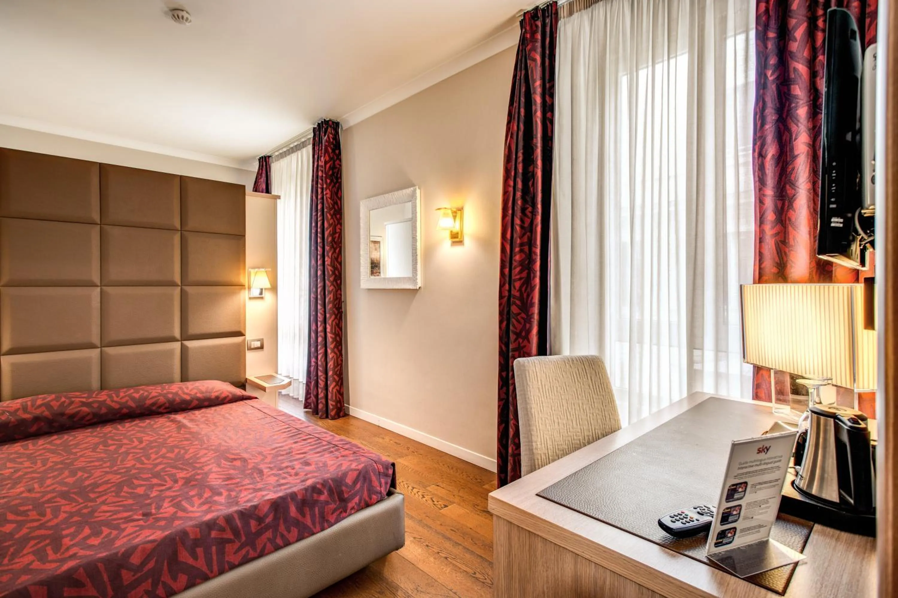 Bed in Boutique Rome Inn