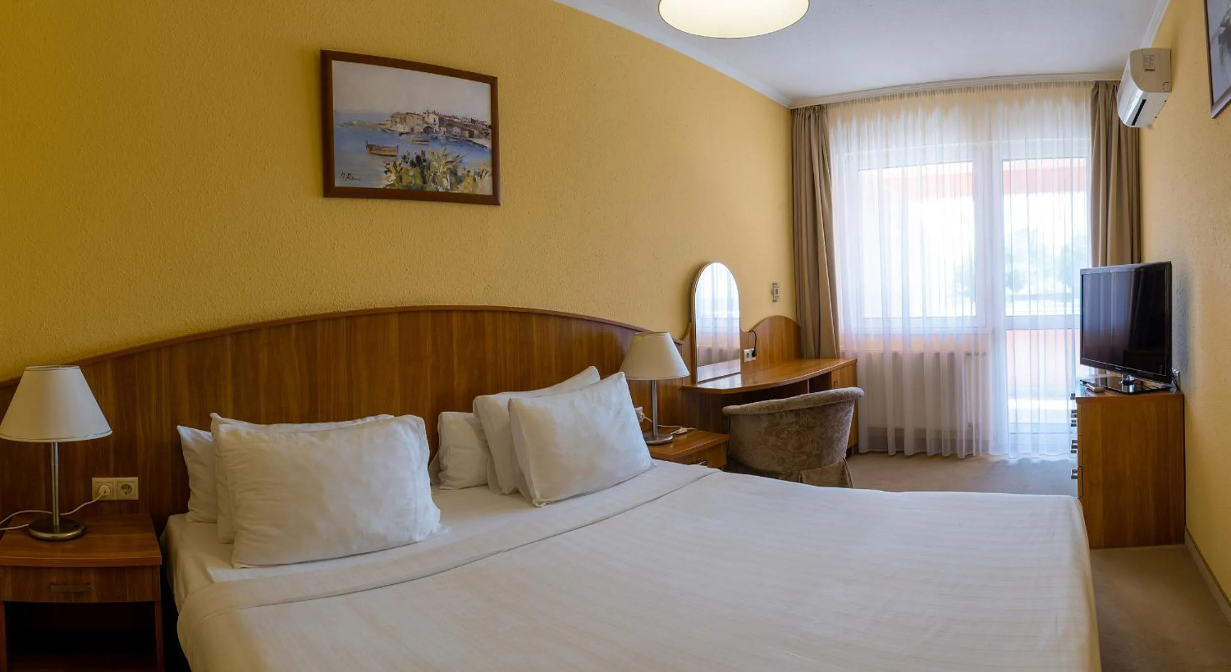 Photo of the whole room, Bed in Belenus Thermalhotel superior
