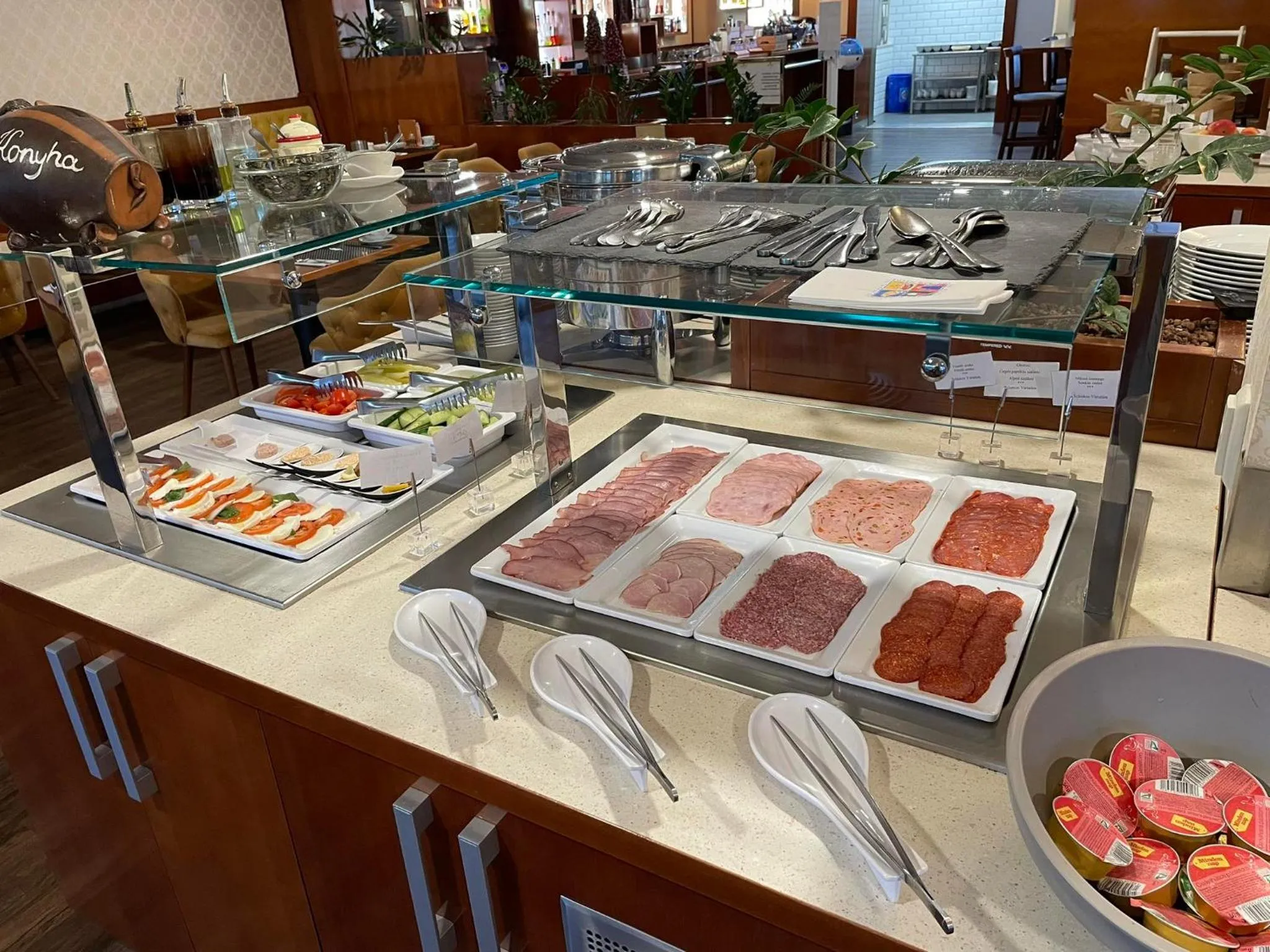 Restaurant/places to eat in Belenus Thermalhotel superior