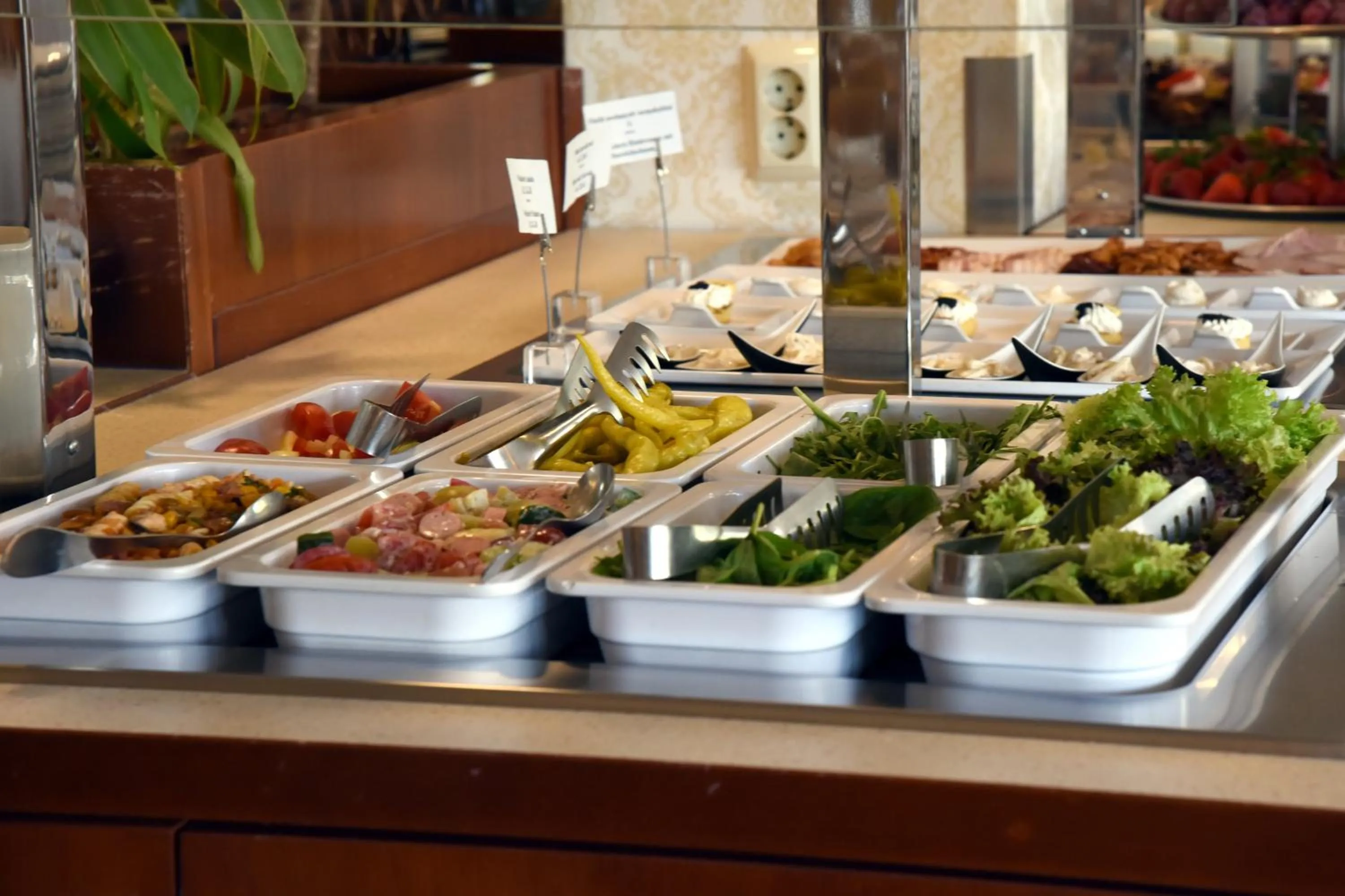 Restaurant/places to eat in Belenus Thermalhotel superior