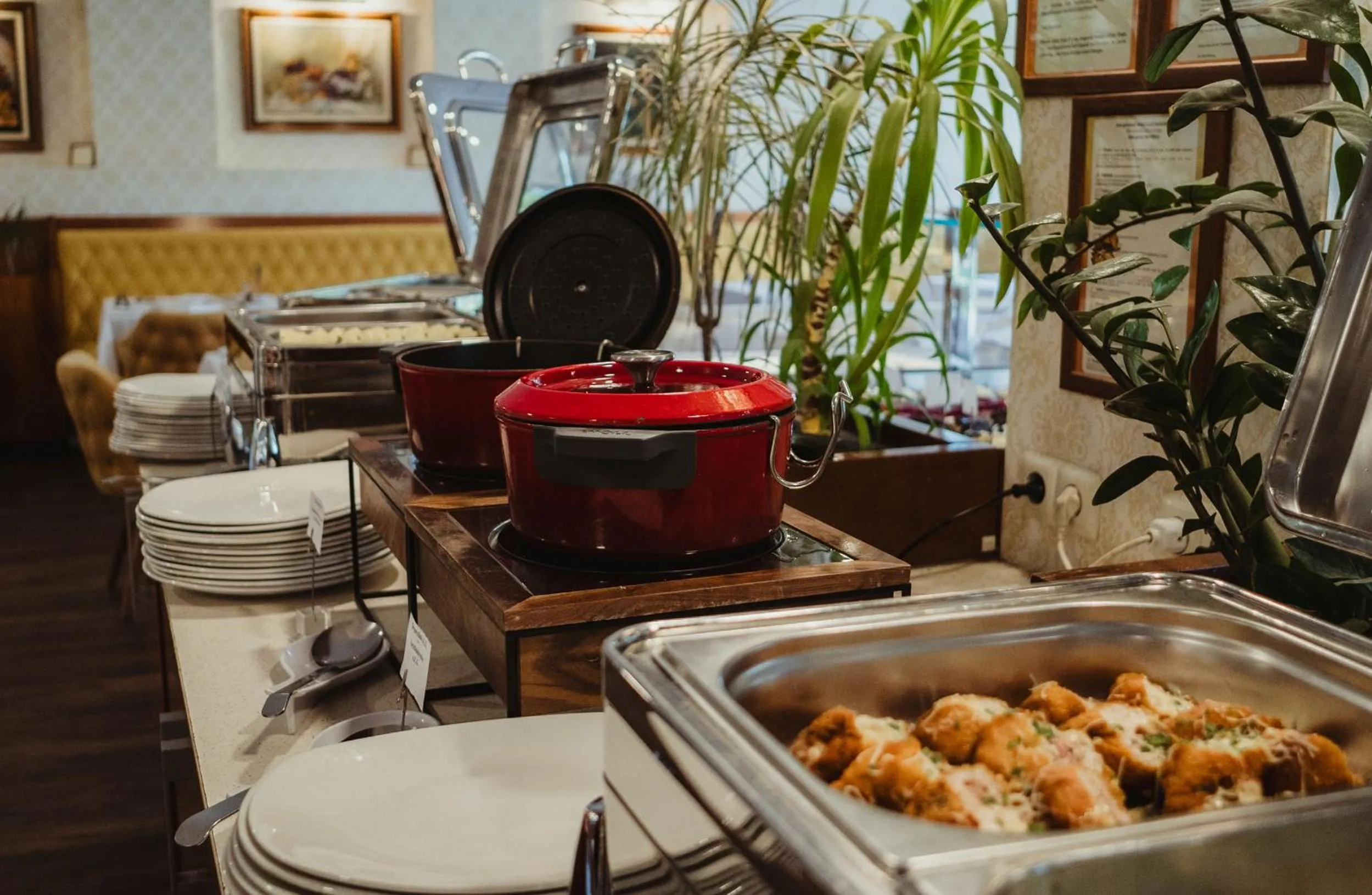 Restaurant/places to eat in Belenus Thermalhotel superior