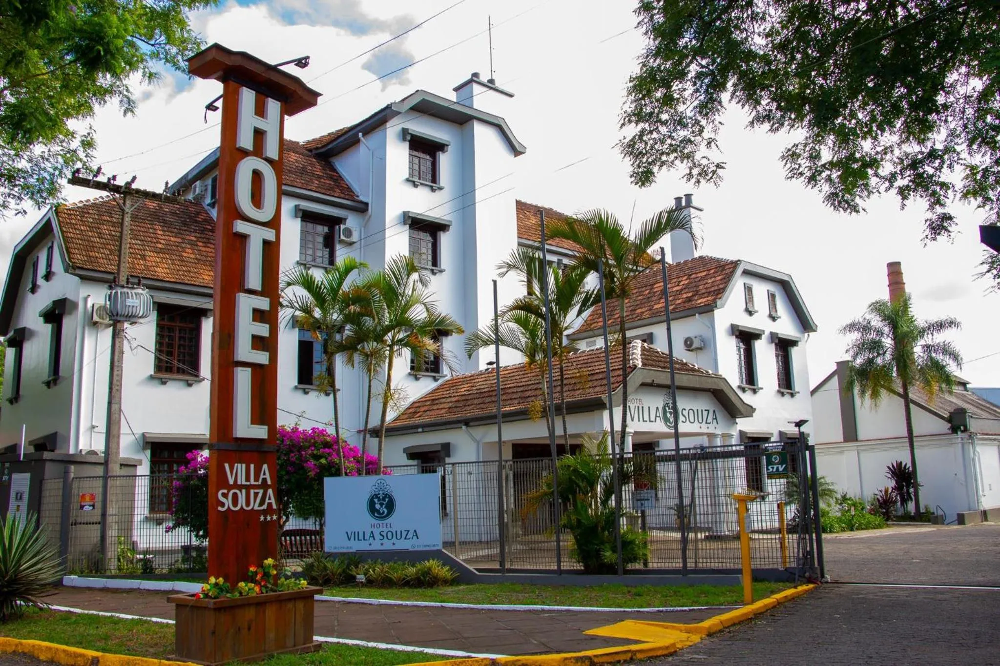 Facade/entrance in Hotel Villa Souza Ltda