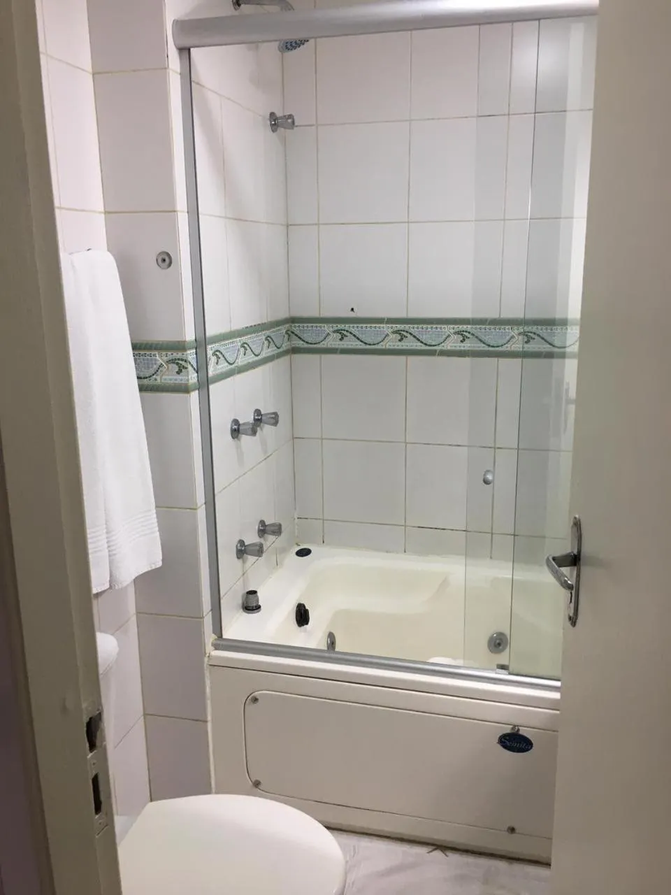 Bath in Hotel Villa Souza Ltda