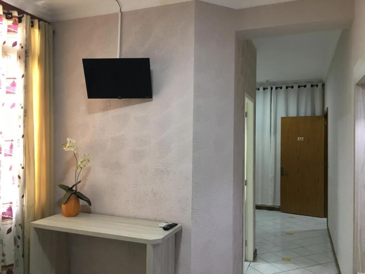 TV and multimedia in Hotel Villa Souza Ltda
