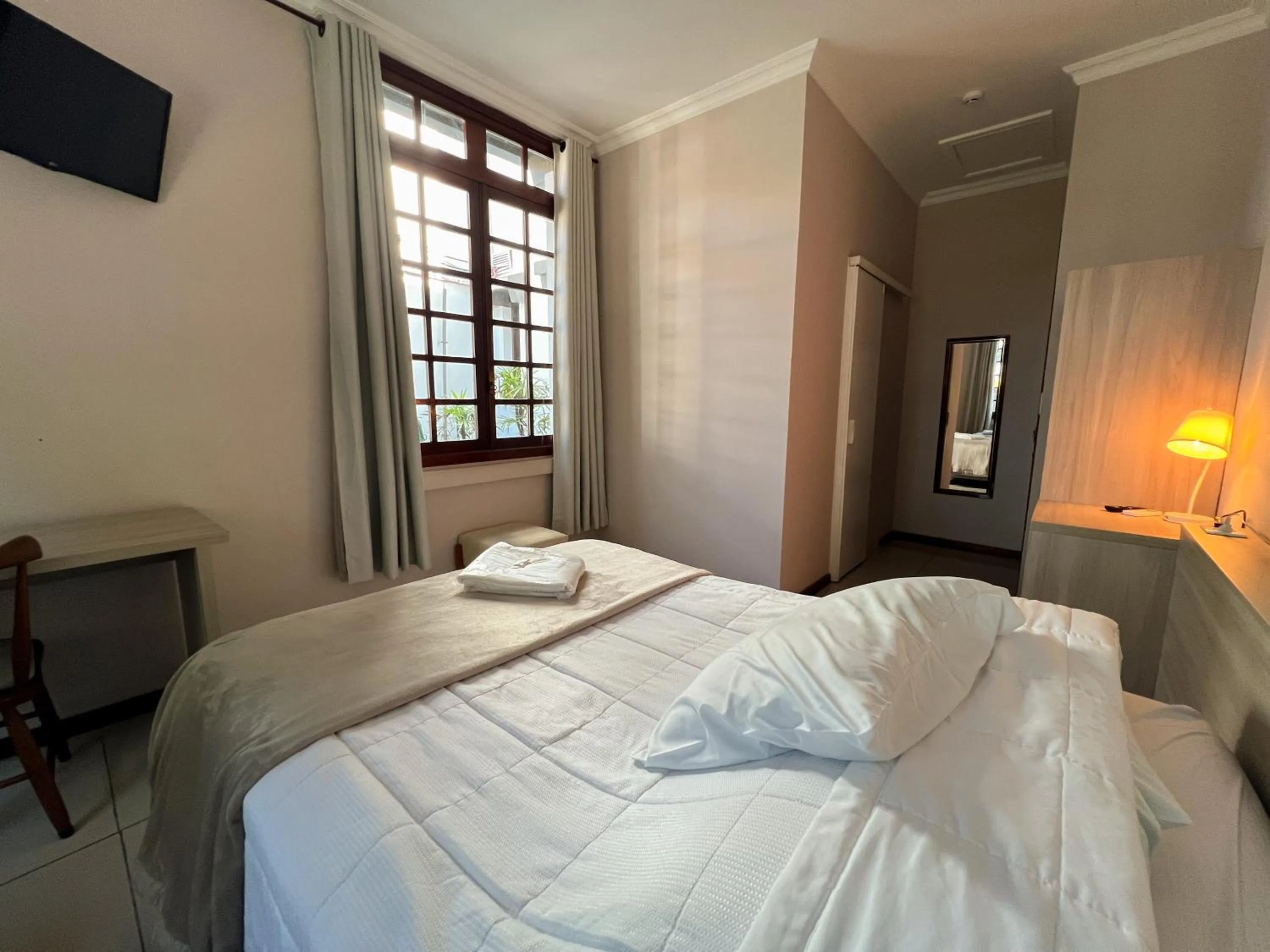 Photo of the whole room, Bed in Hotel Villa Souza Ltda