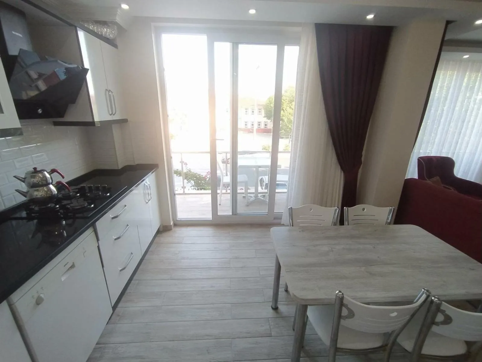 Kitchen or kitchenette in Kaya House Daily Flat