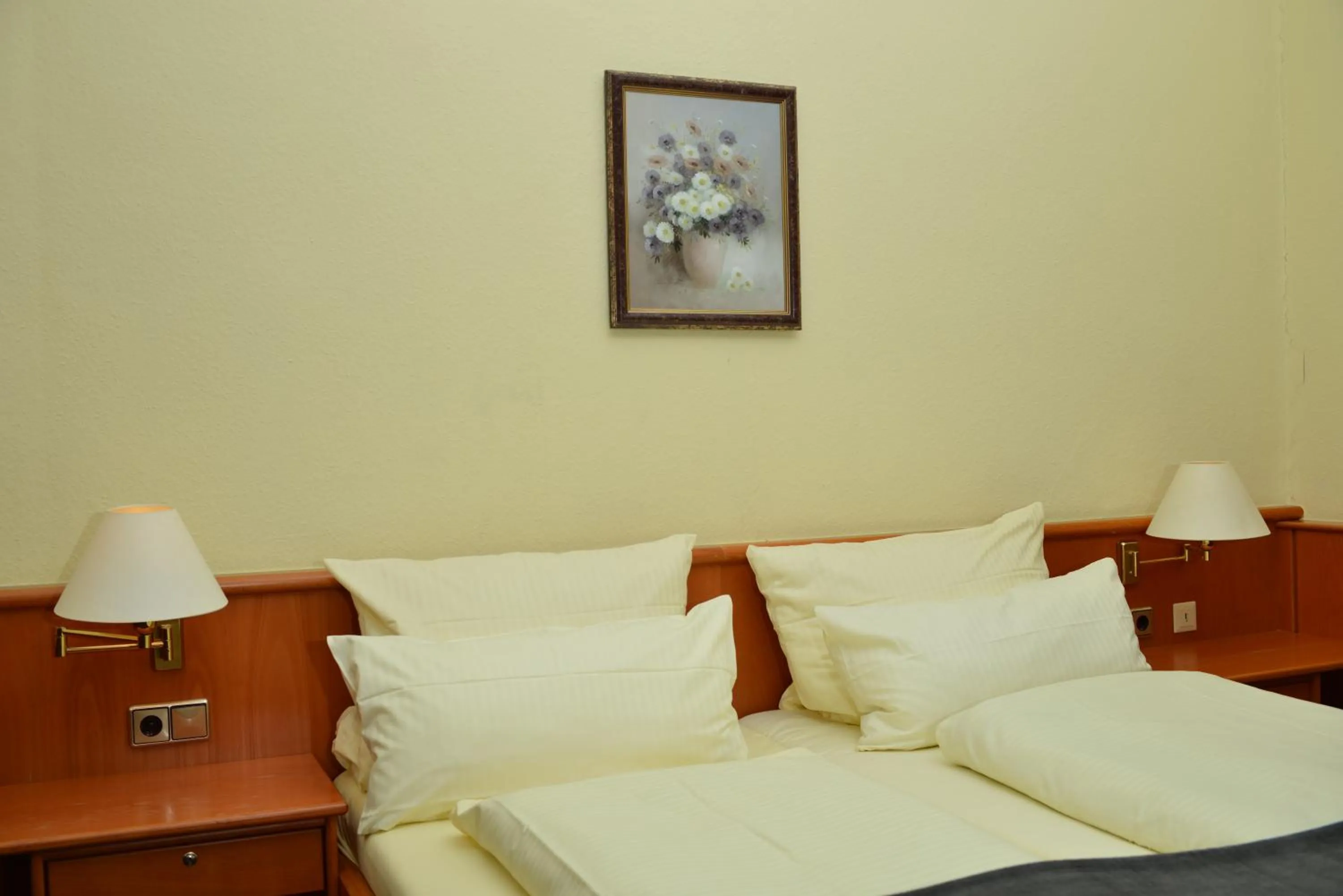 Street view, Bed in Hotel Zur Stadt Cassel