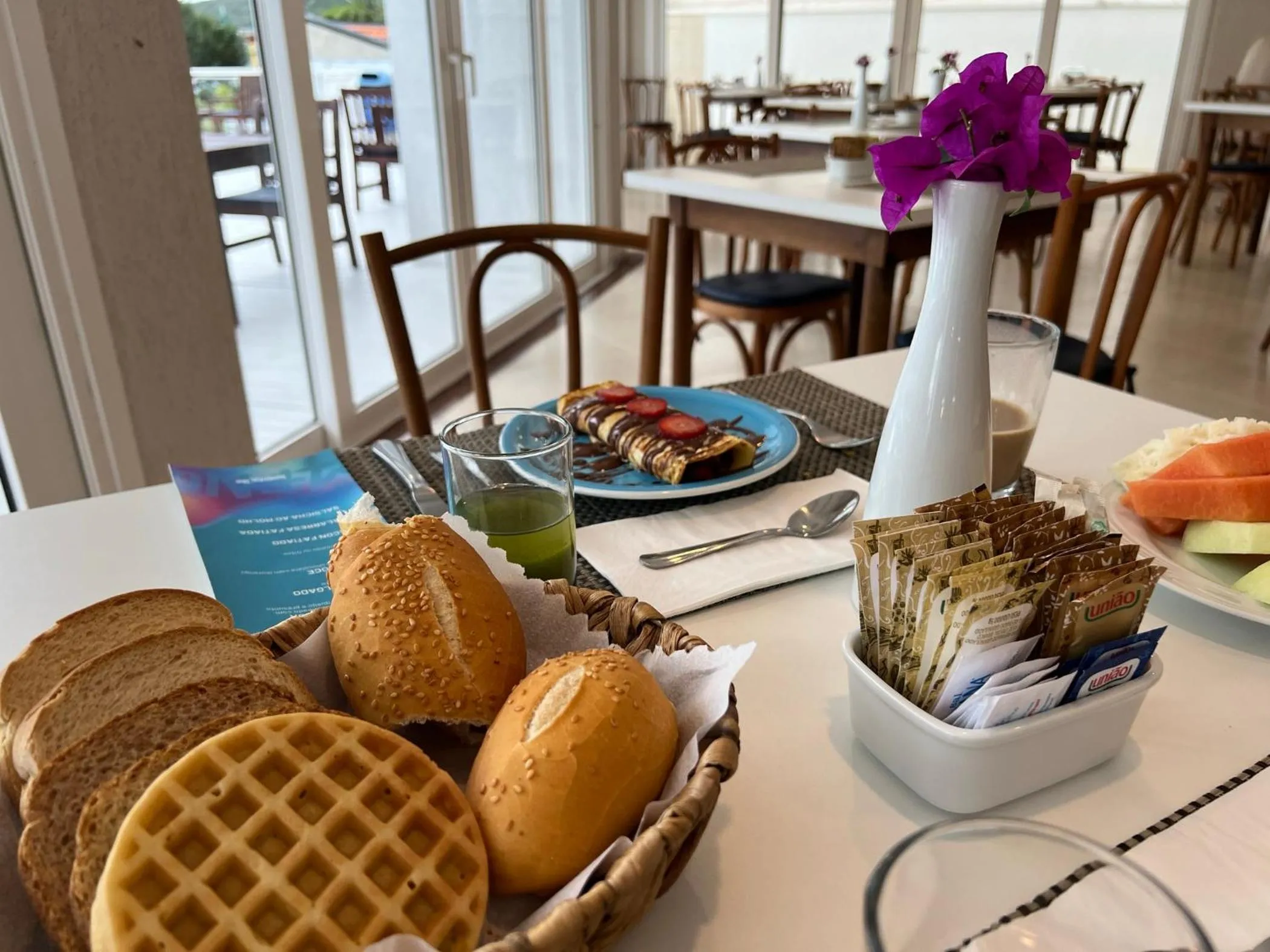 Breakfast in Bombinhas Blue Suítes