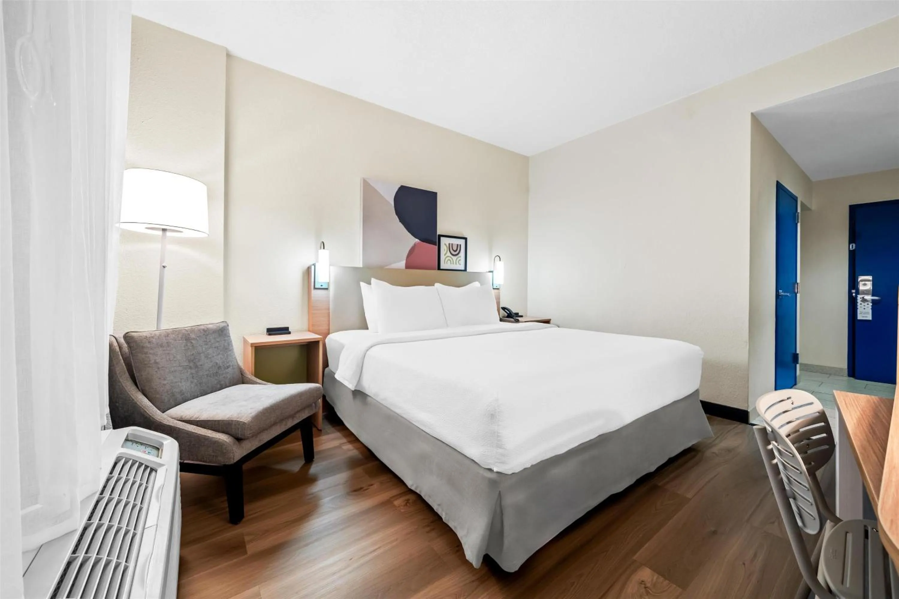 Bed in Spark by Hilton Orlando near Universal