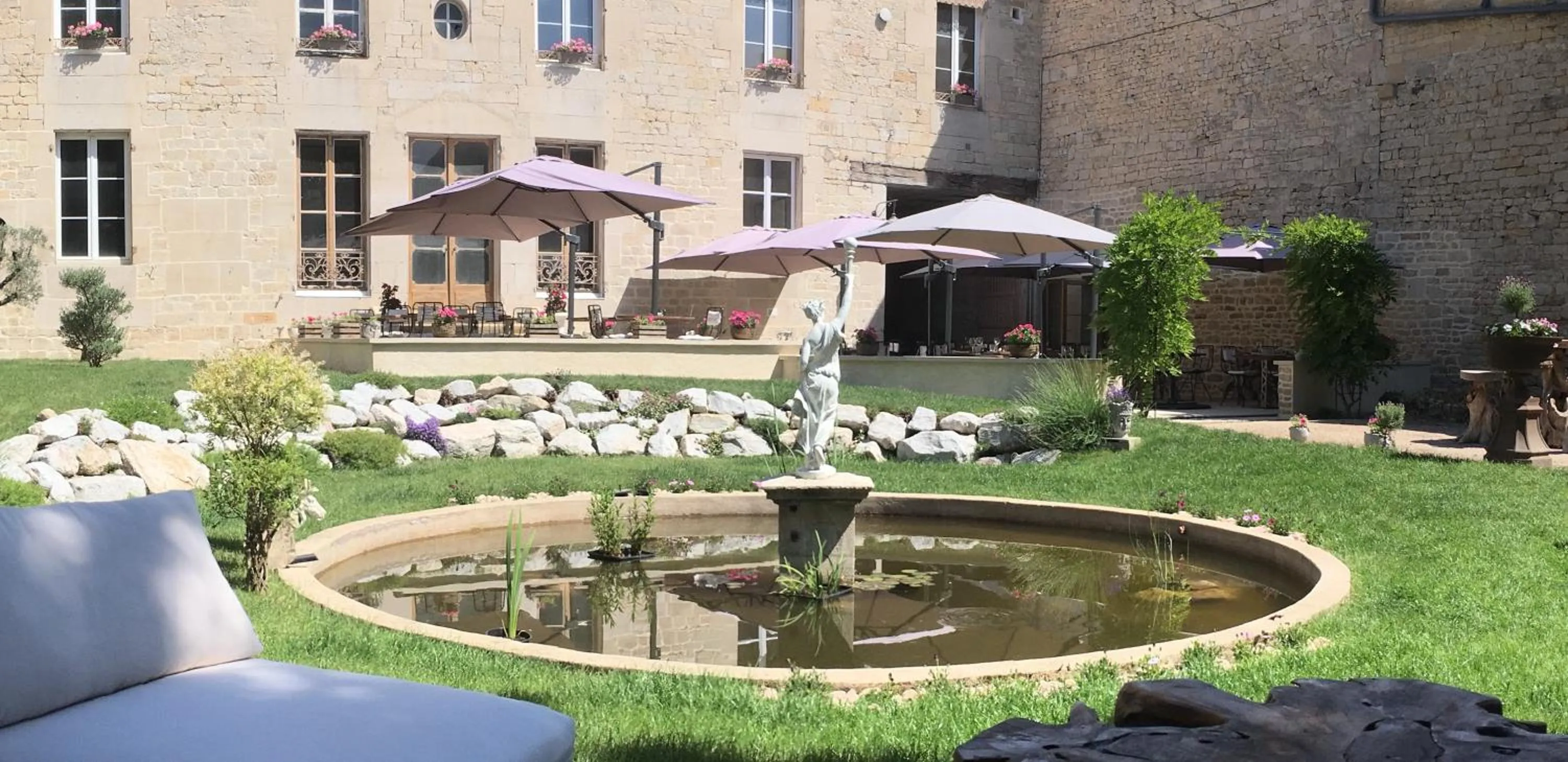 Patio in LE SOLEIL D'OR