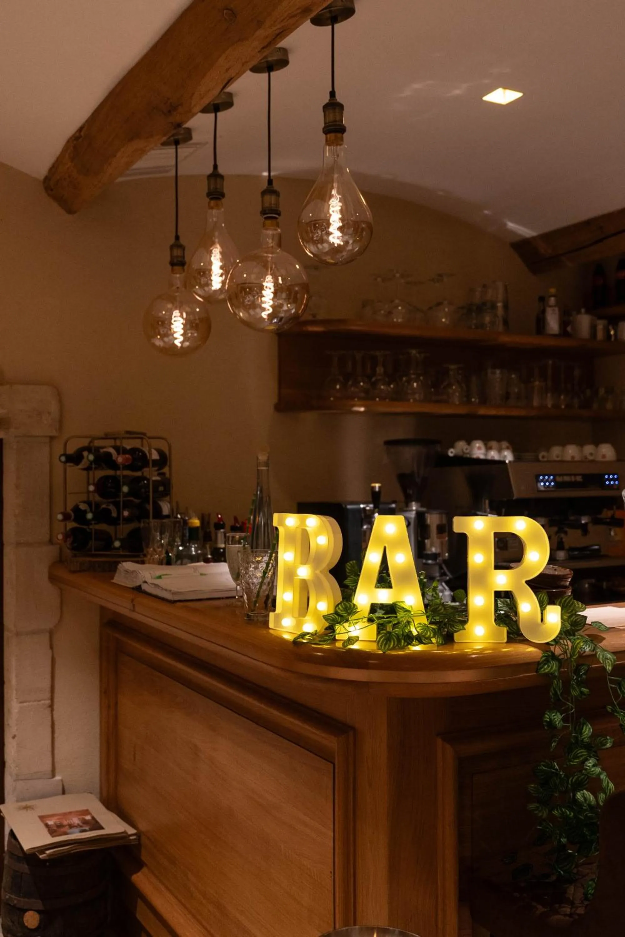 Lounge or bar in LE SOLEIL D'OR