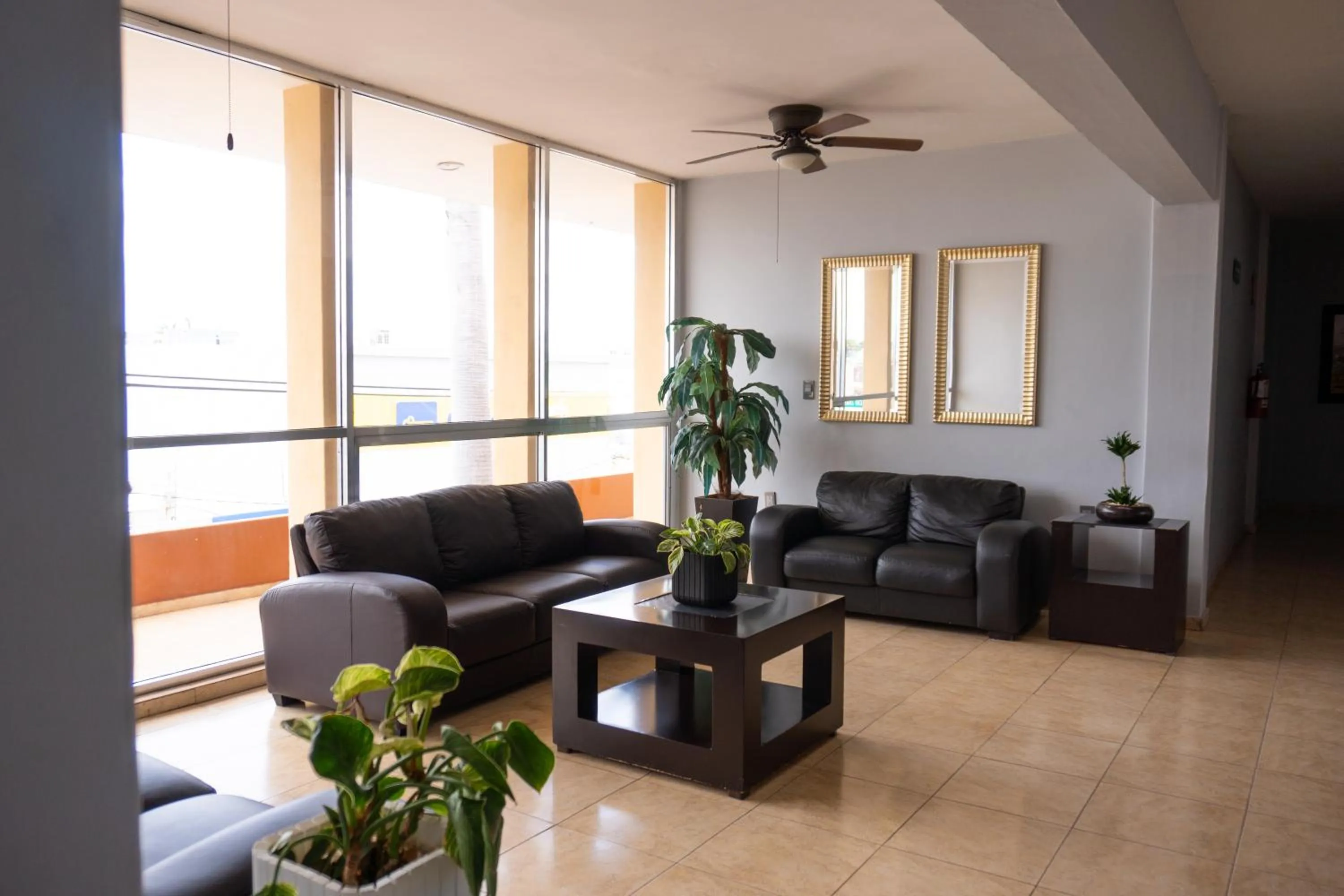 Living room in Hotel America Centro