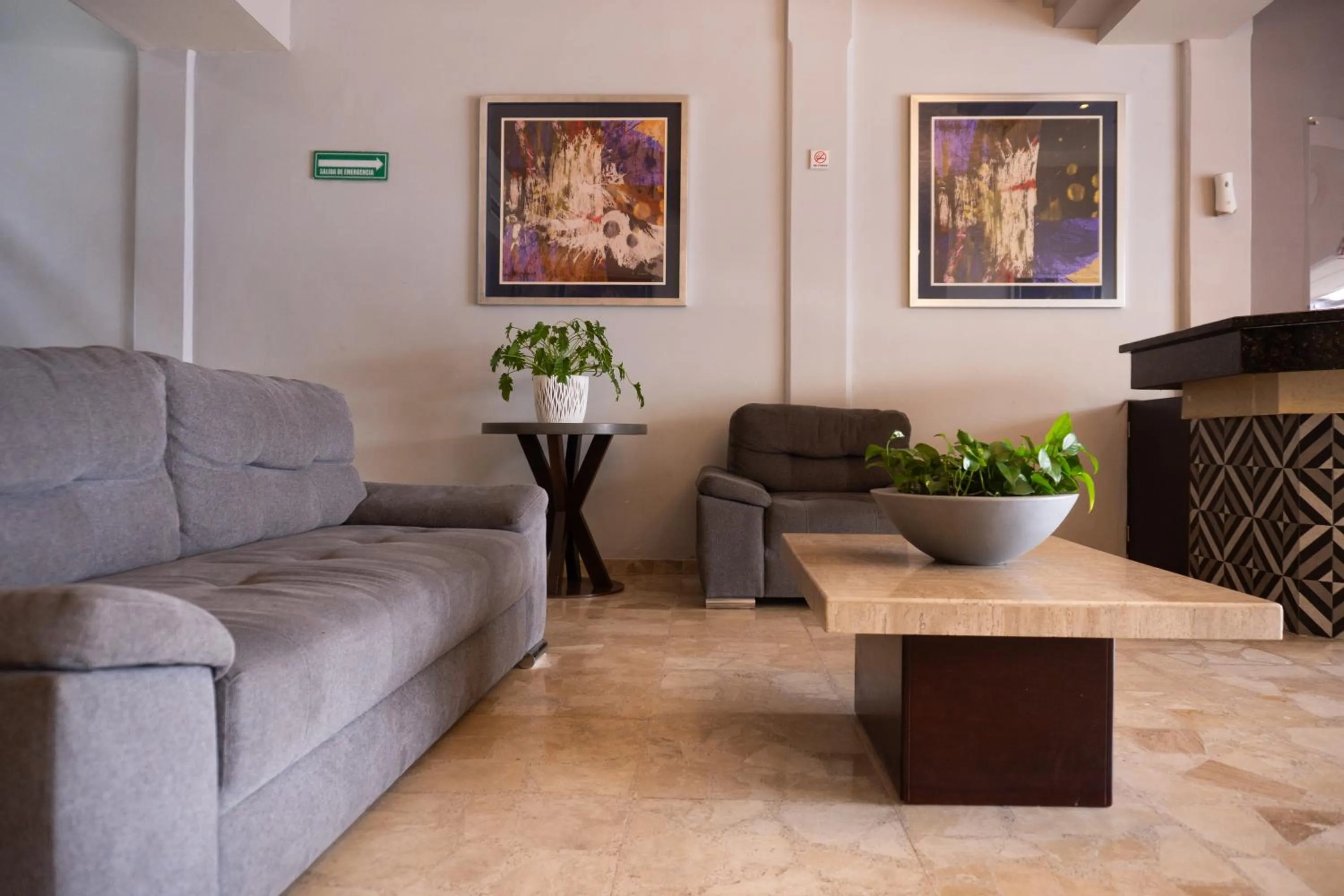 Seating area in Hotel America Centro