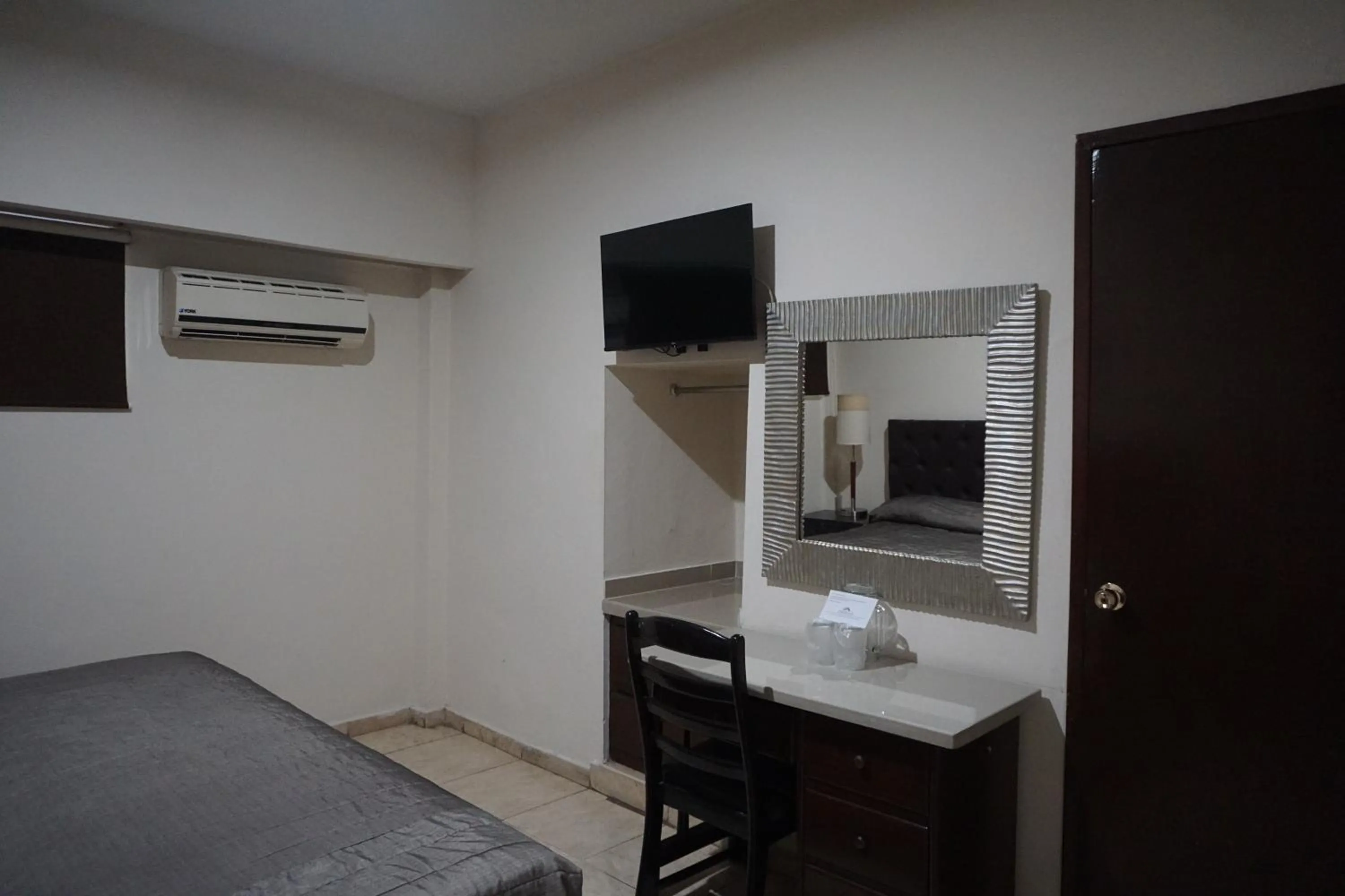 TV and multimedia, Bed in Hotel America Centro