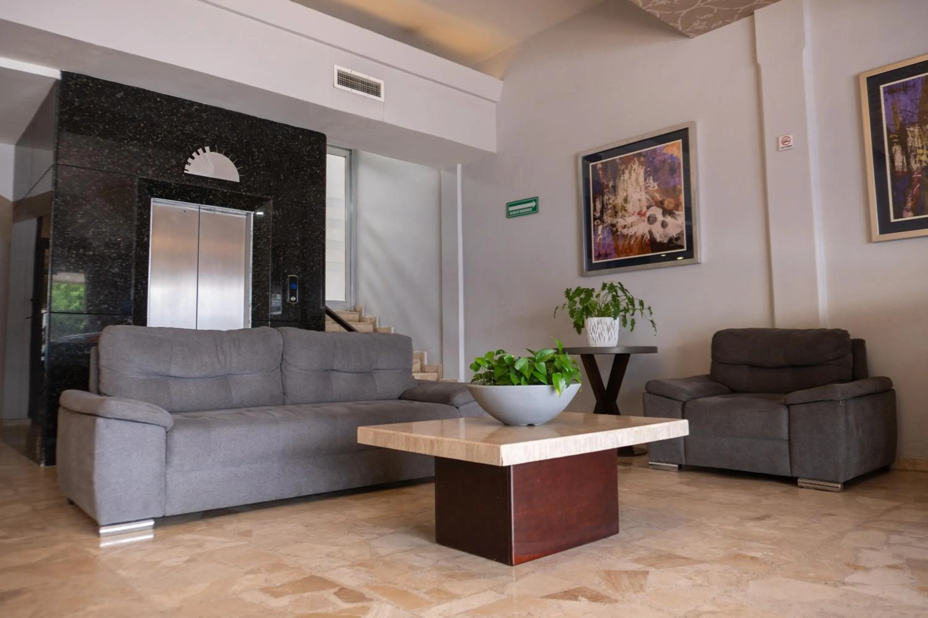 Living room in Hotel America Centro