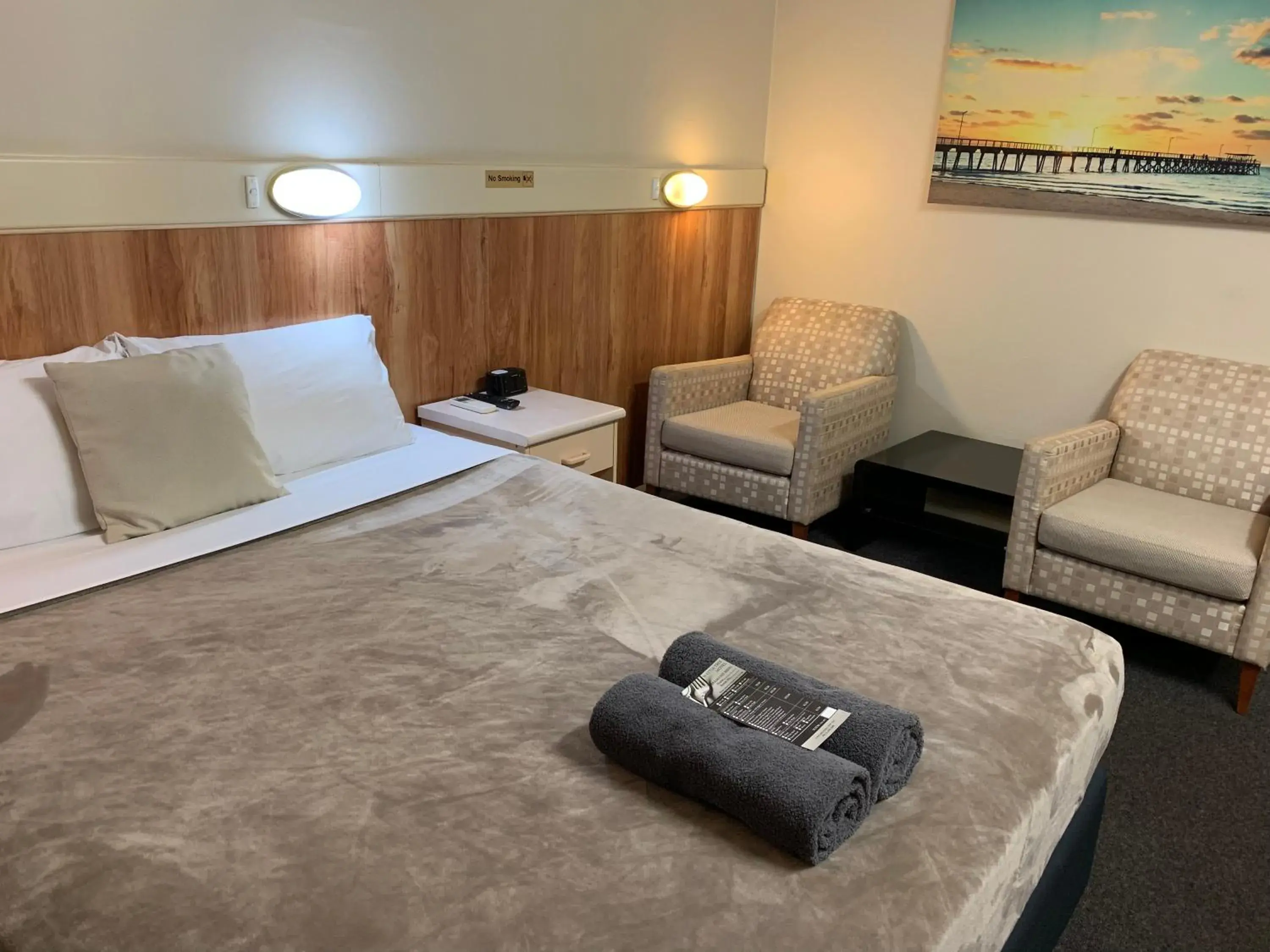 Bed in Wattle Tree Motel Bed in Wattle Tree Motel