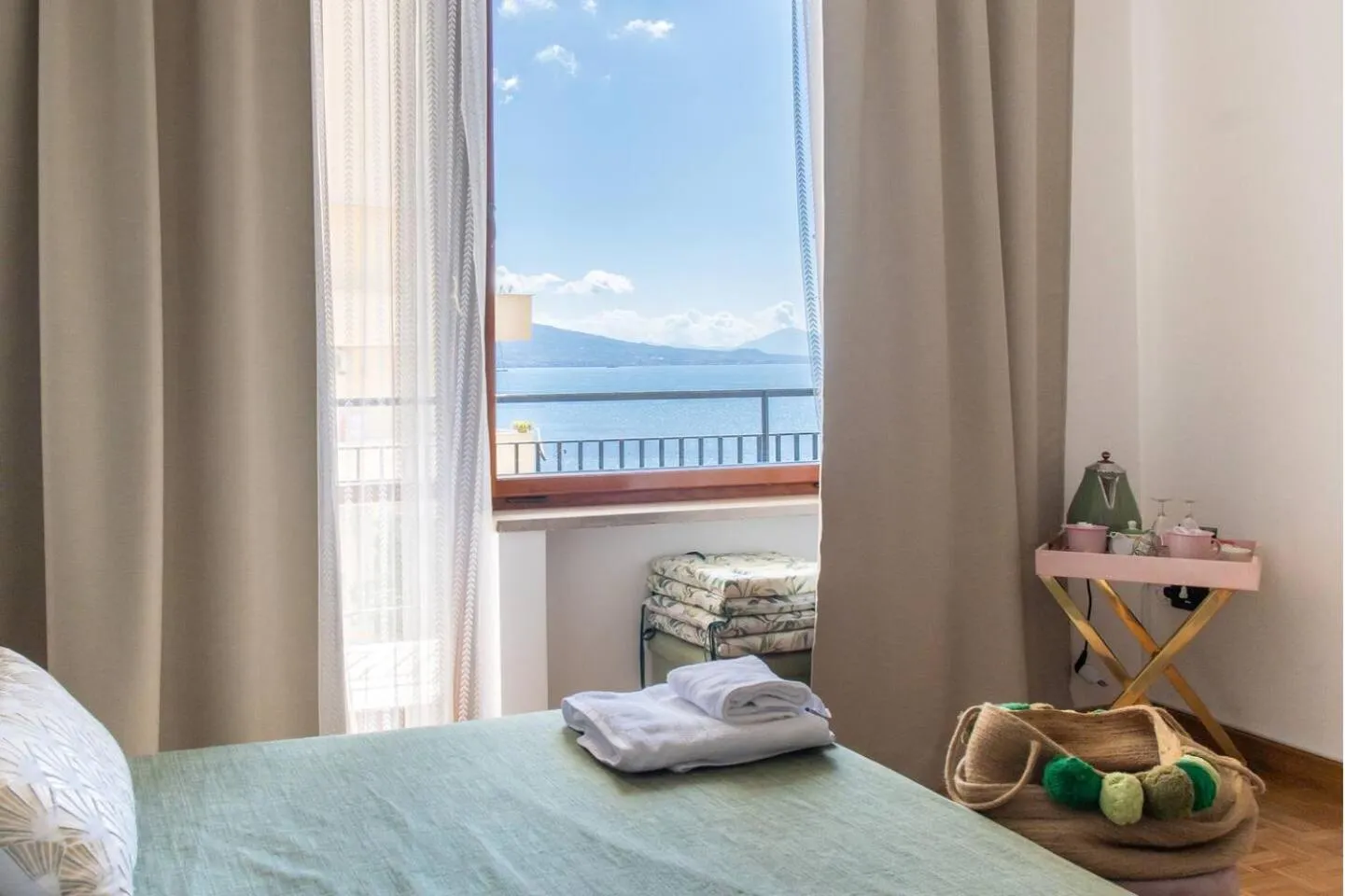 Balcony/Terrace, Bed in La Stella dei Venti B&B