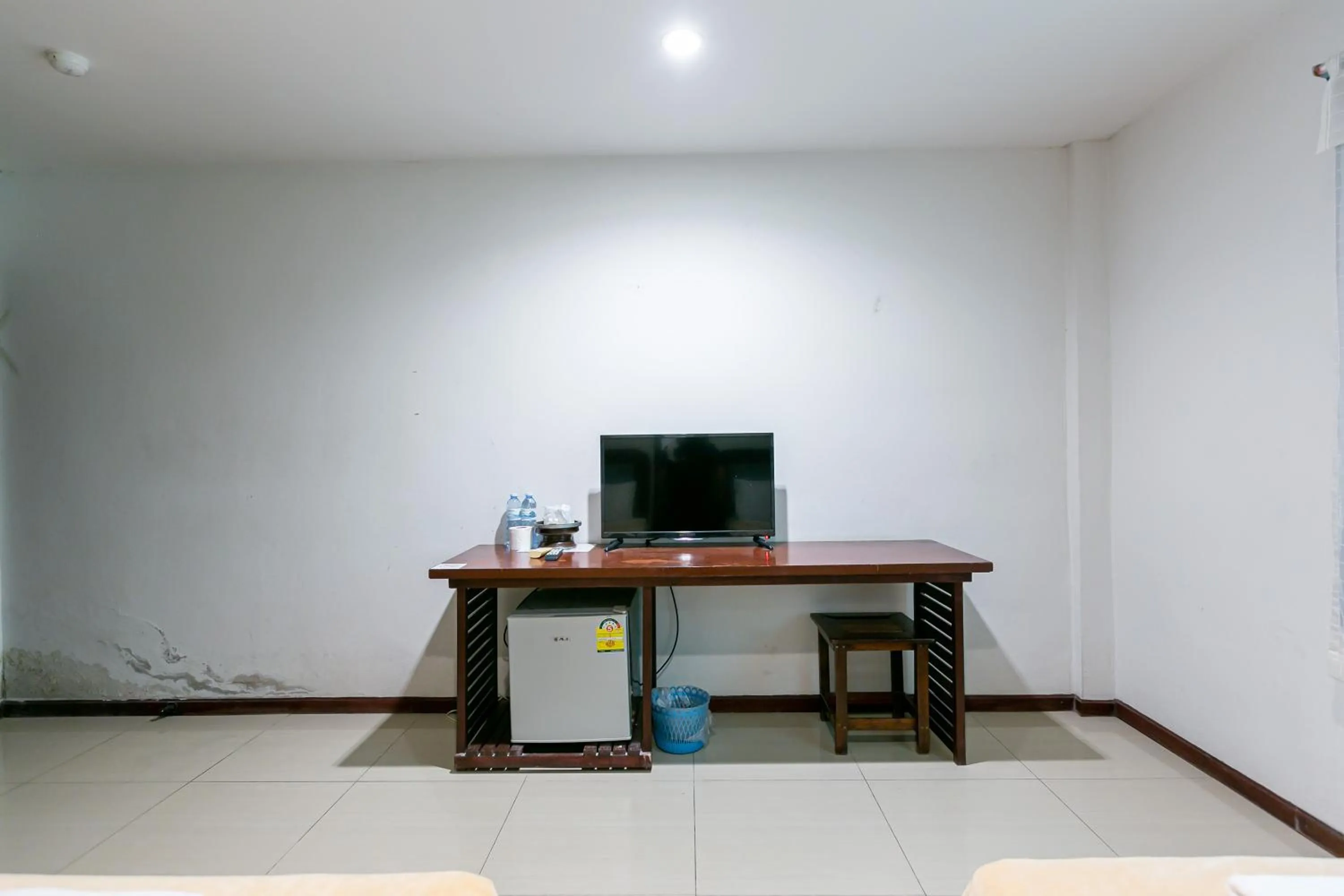 TV and multimedia in Deeden Pattaya Resort