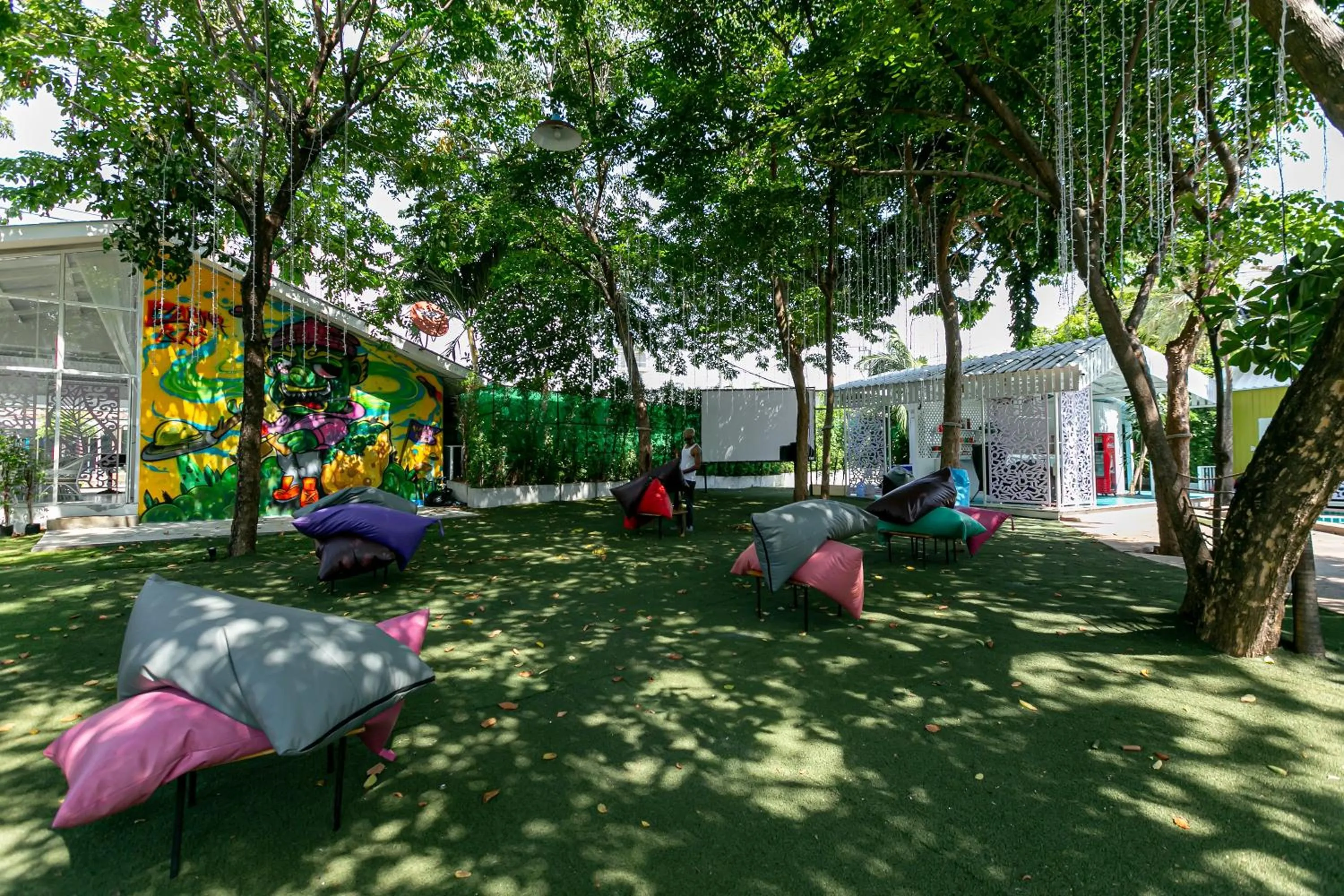 Garden in Deeden Pattaya Resort