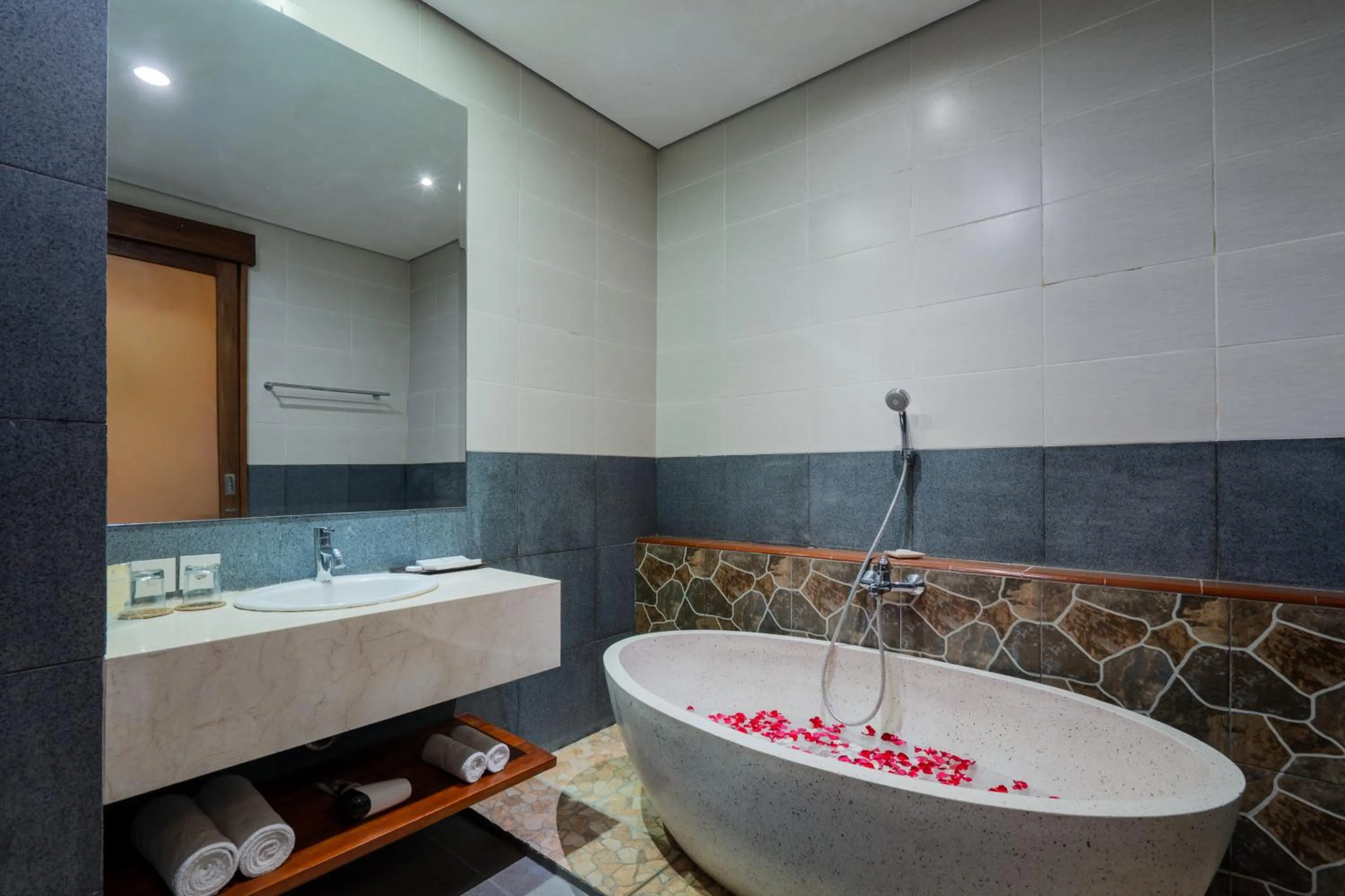 Bathroom in Pertiwi Bisma Ubud