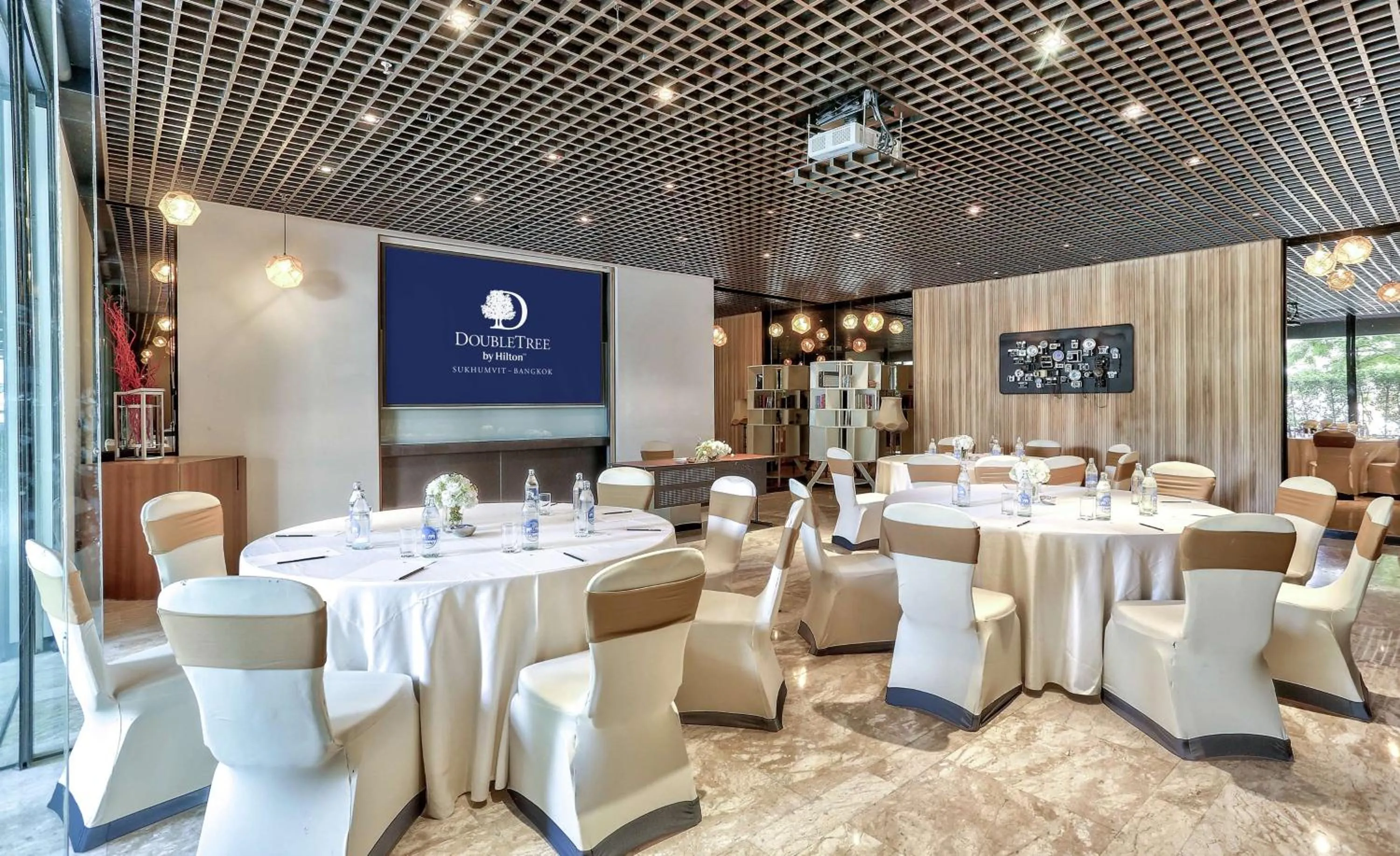 Meeting/conference room in DoubleTree by Hilton Sukhumvit Bangkok