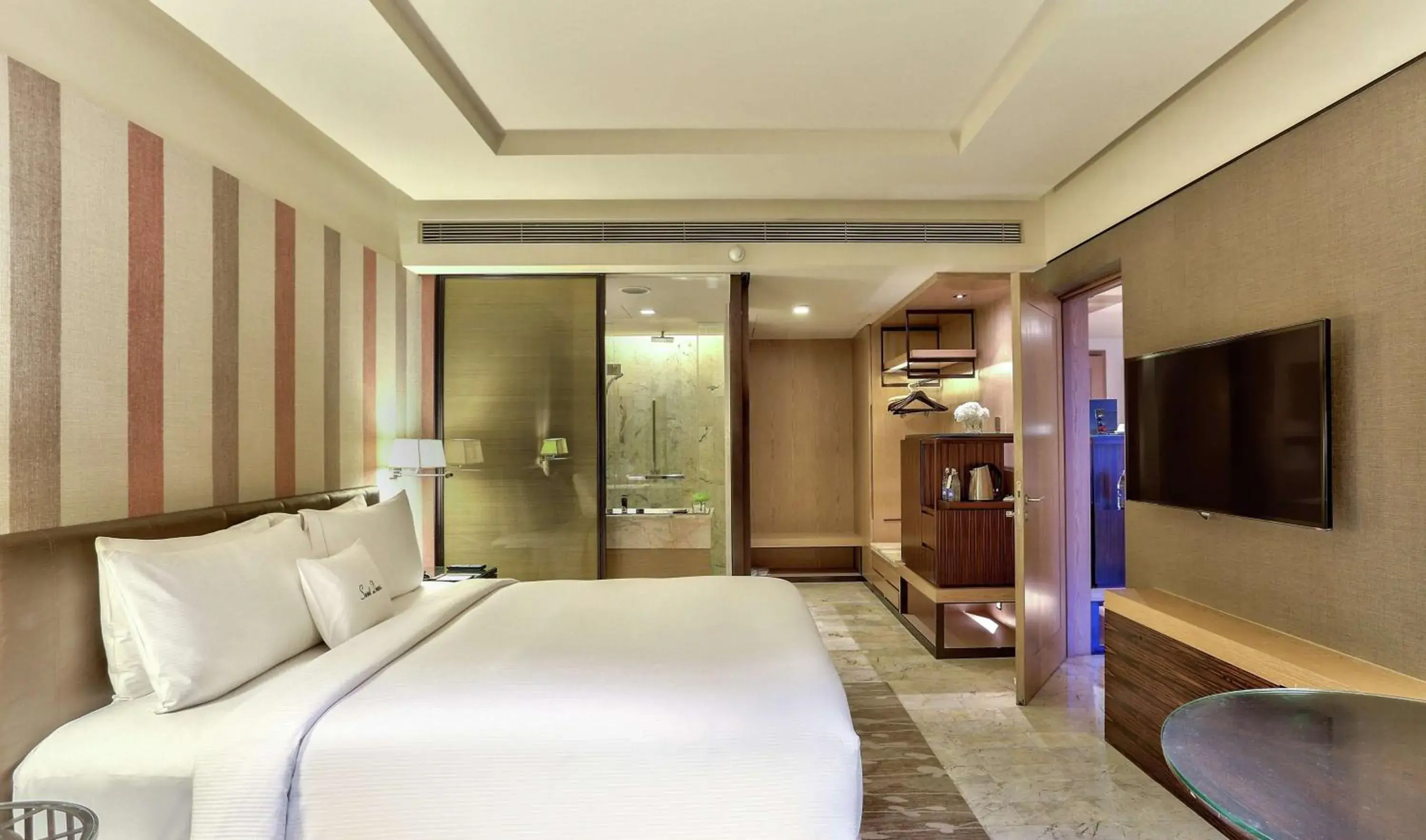 Bed in DoubleTree by Hilton Sukhumvit Bangkok Bed in DoubleTree by Hilton Sukhumvit Bangkok