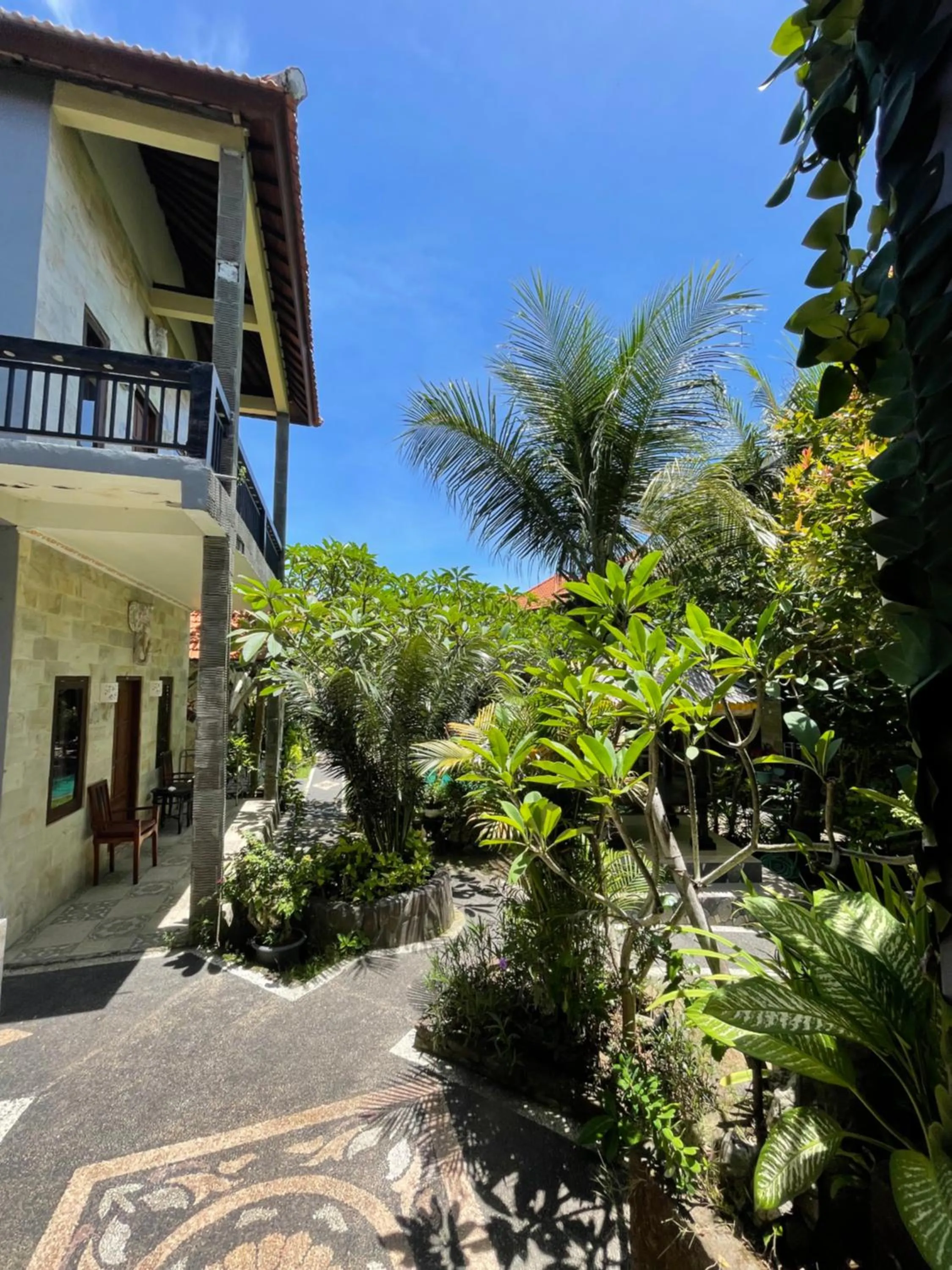 Spring in Satria Bungalow
