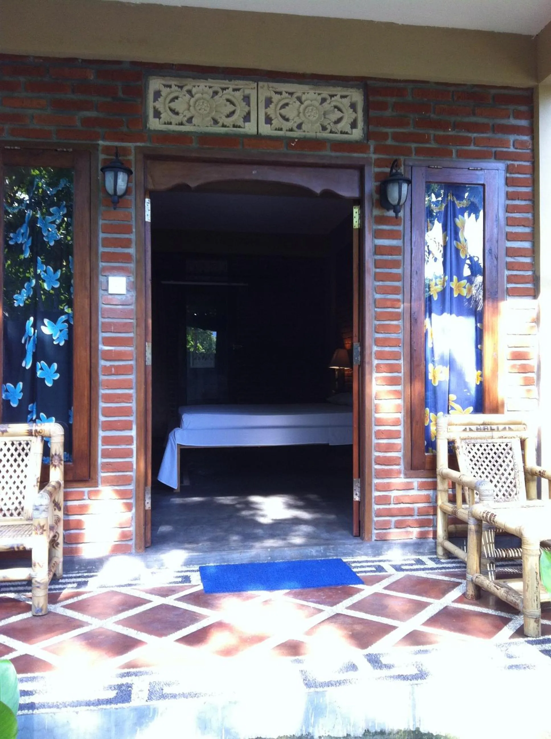 Facade/entrance in Satria Bungalow