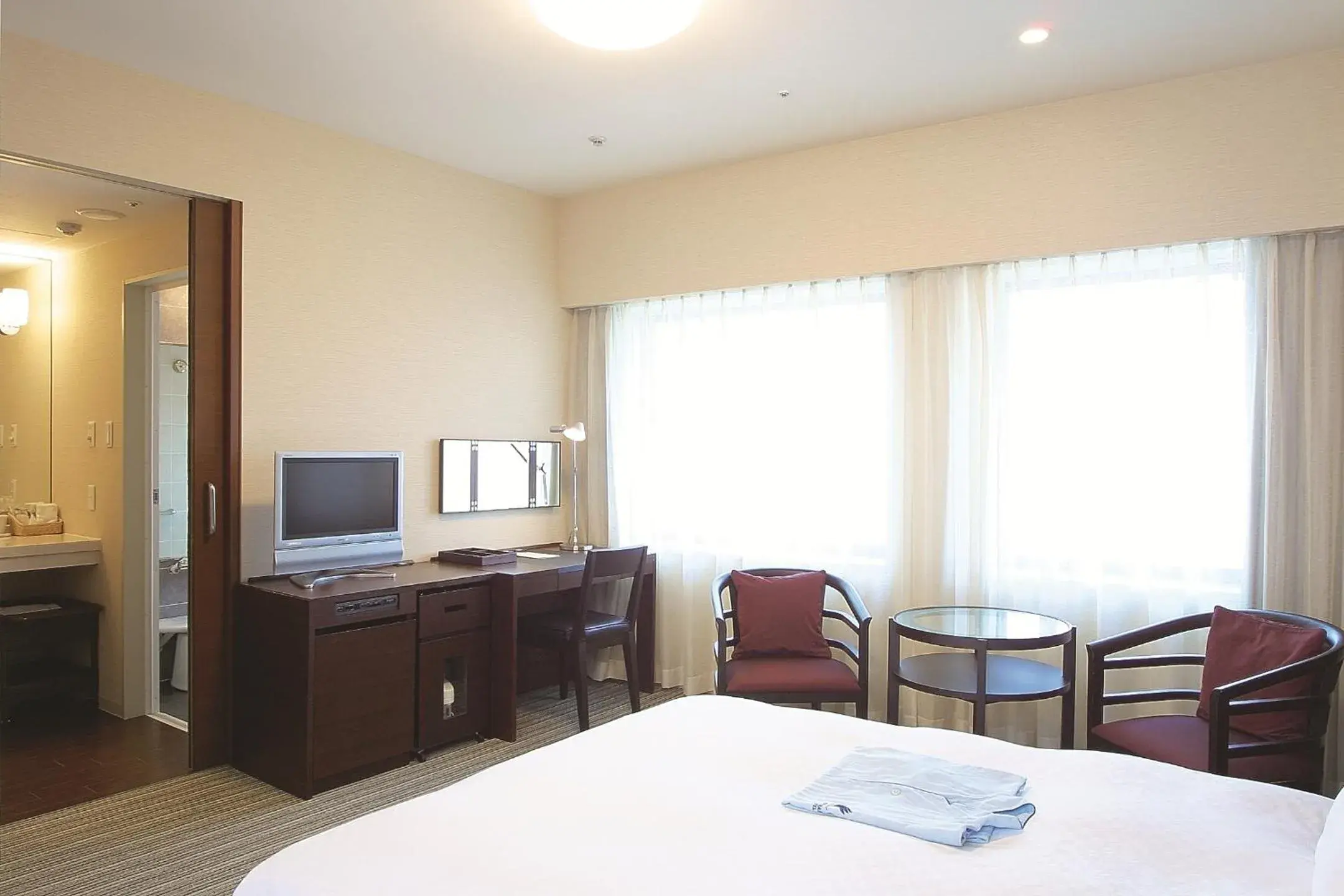 Photo of the whole room, Bed in Centrair Hotel Photo of the whole room, Bed in Centrair Hotel