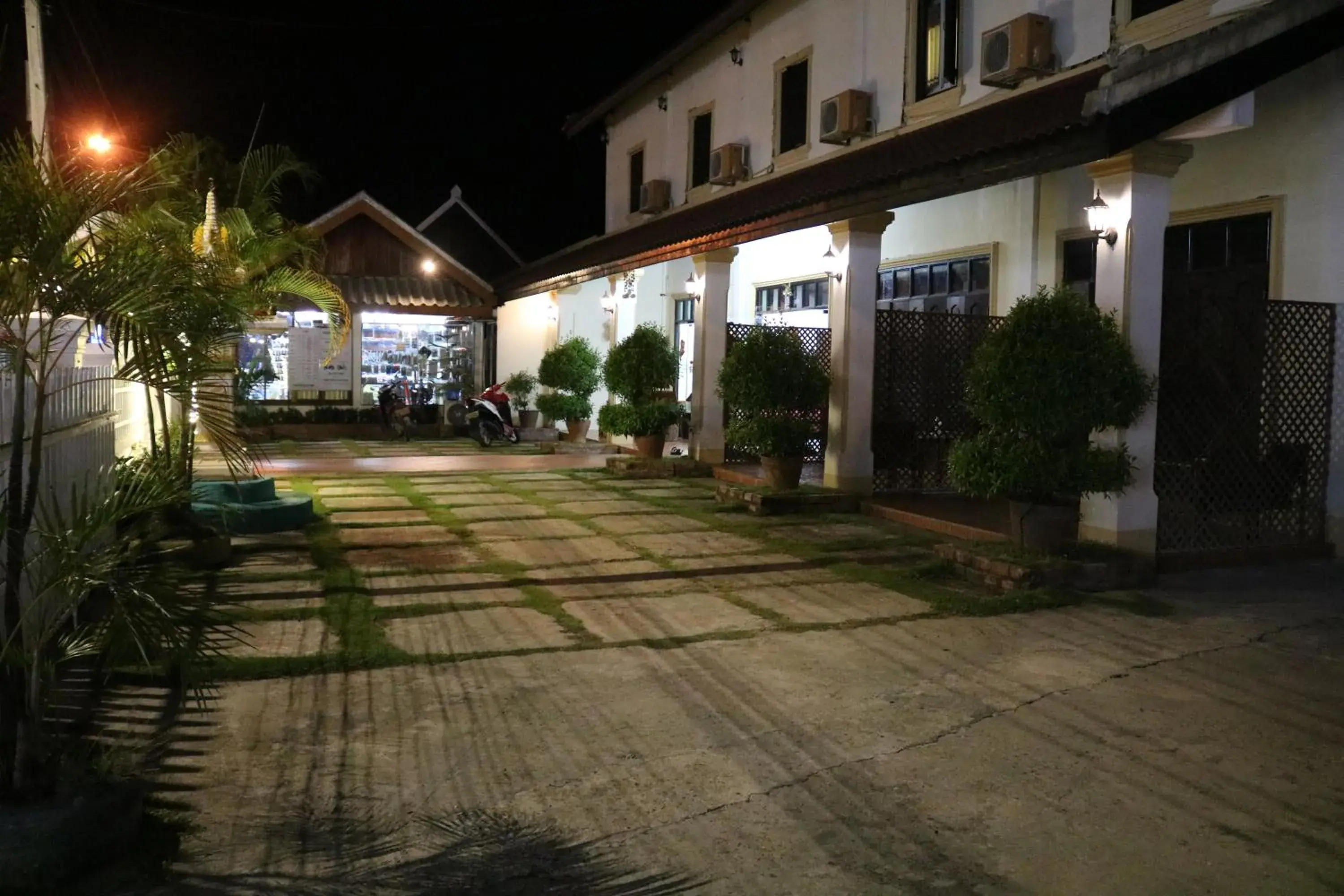 Property building in Villa Mahasok hotel Property building in Villa Mahasok hotel