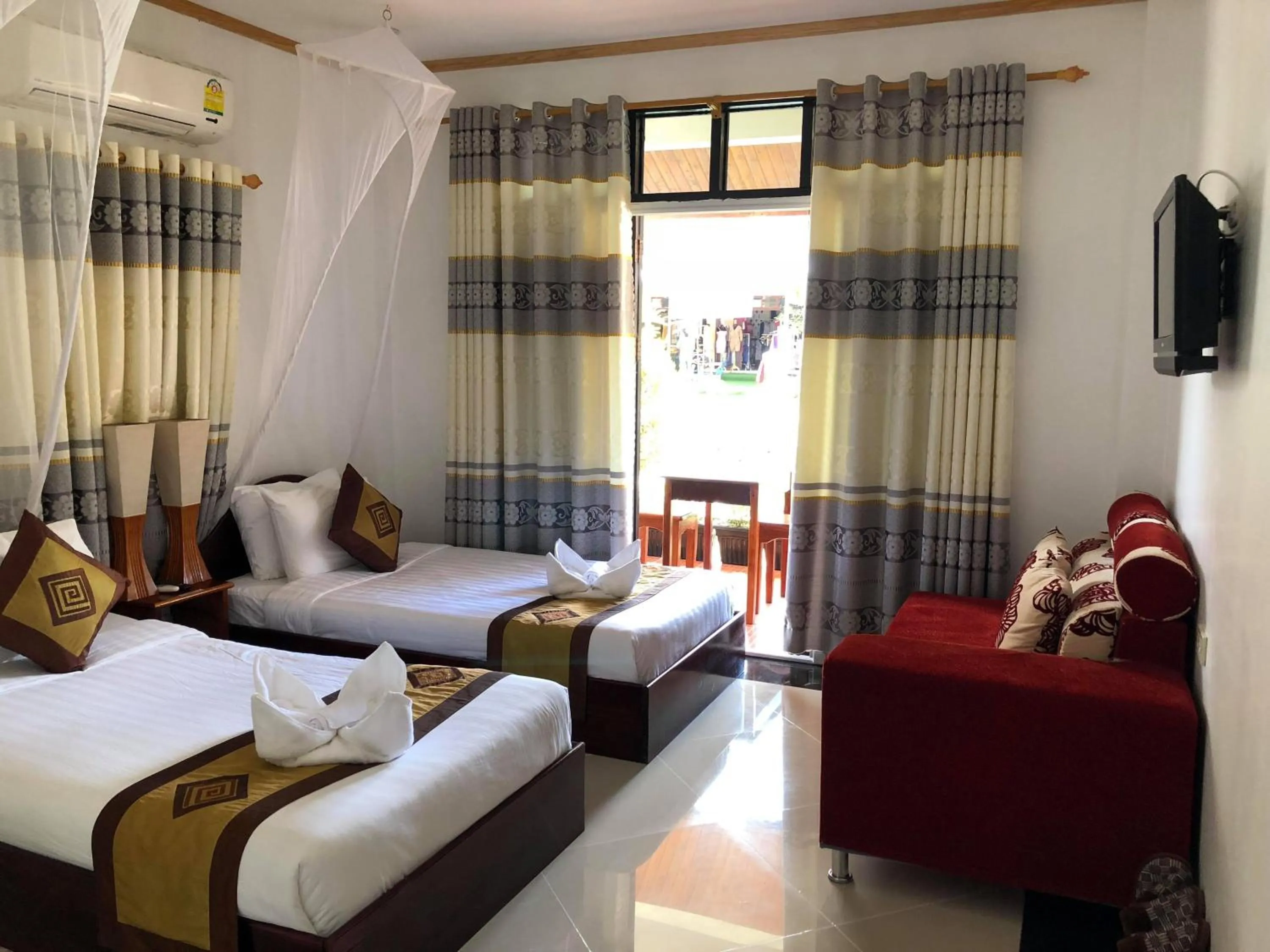 Bedroom, Bed in Villa Mahasok hotel