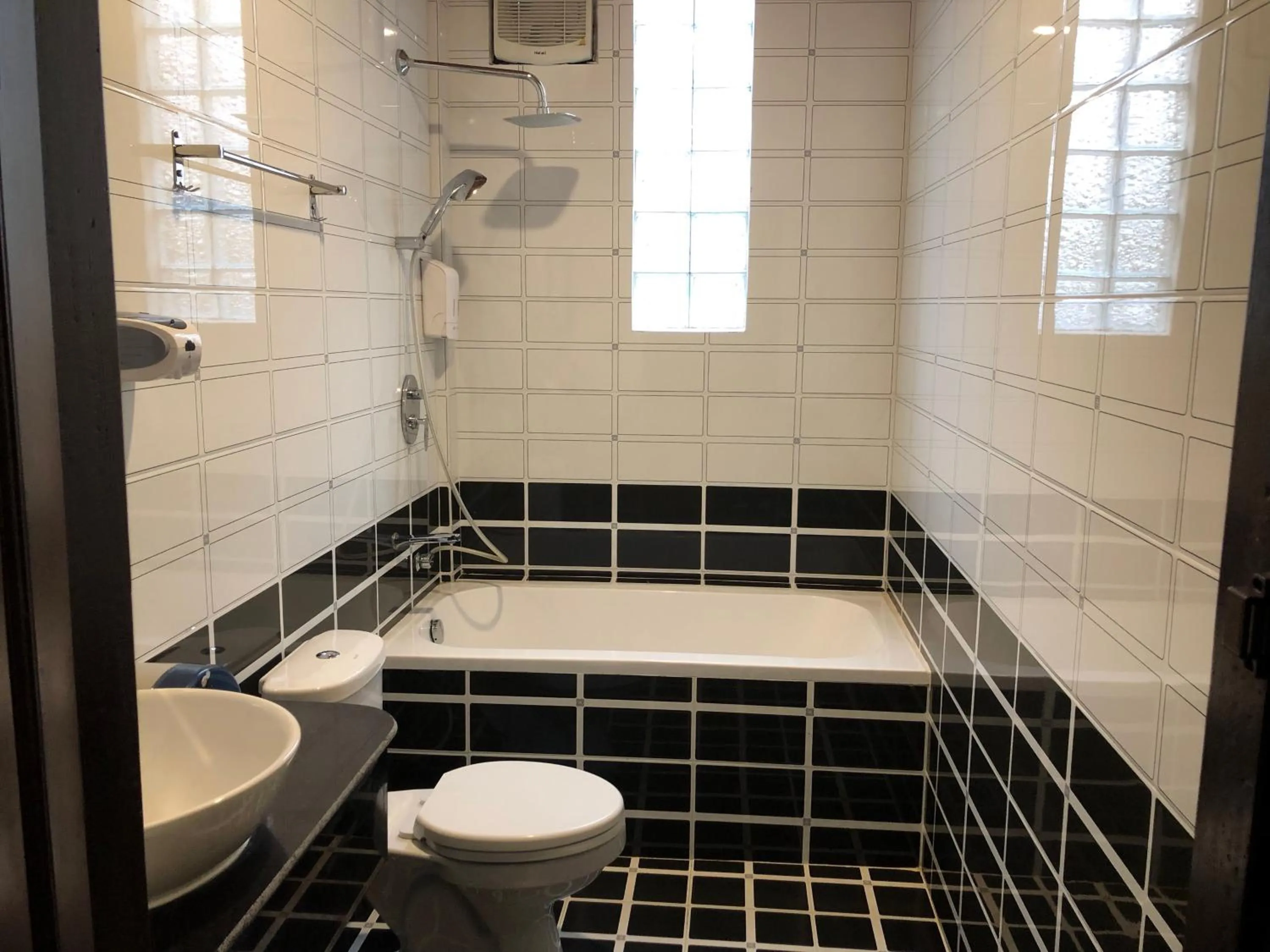 Toilet in Villa Mahasok hotel