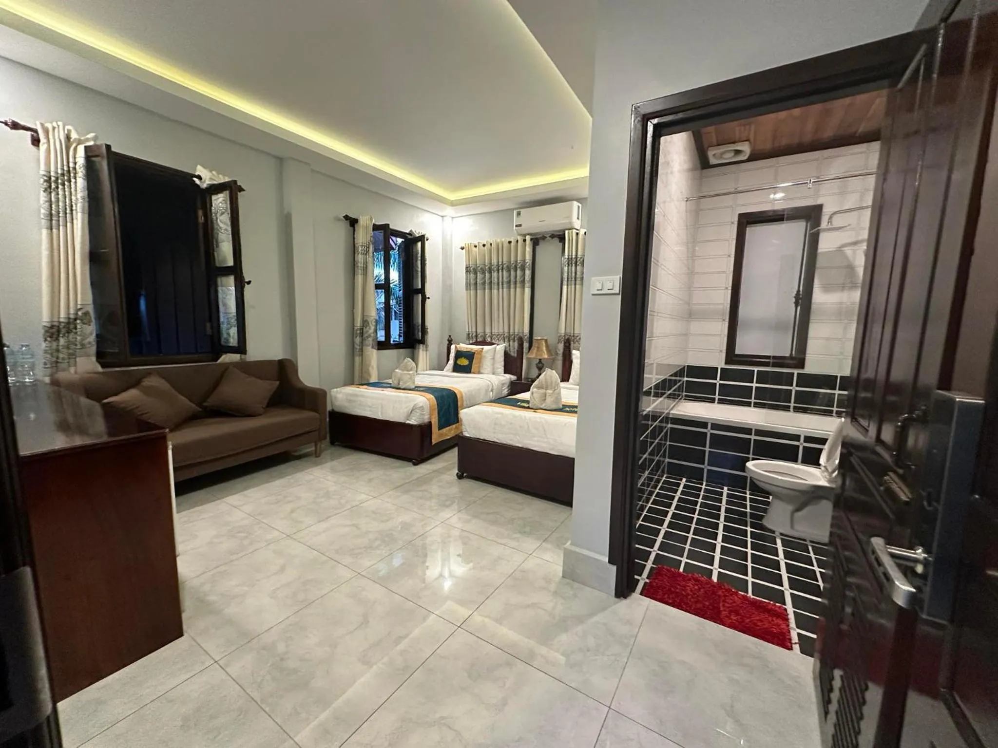 Bed in Villa Mahasok hotel