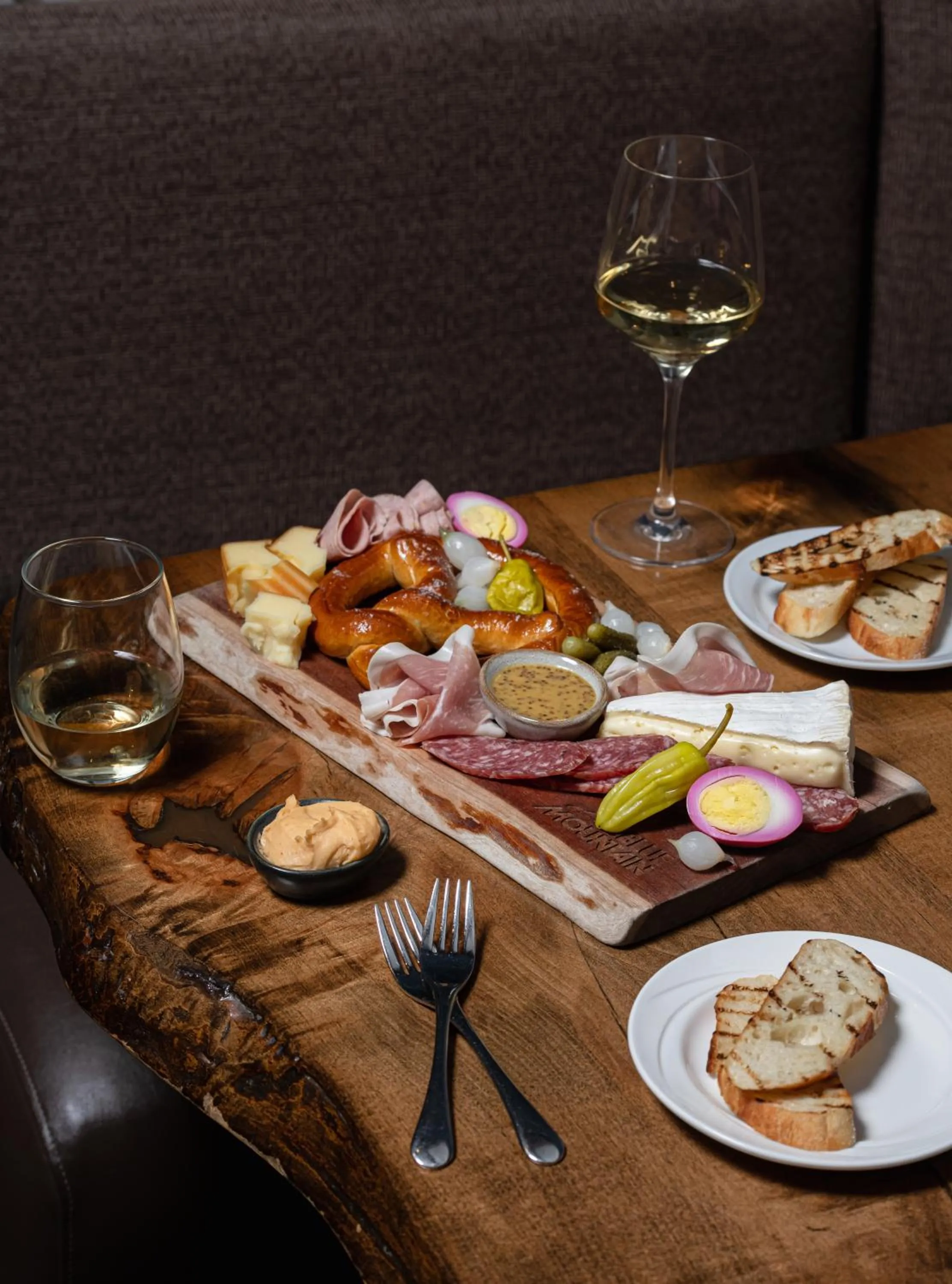 Restaurant/places to eat in Blue Mountain Resort Inn