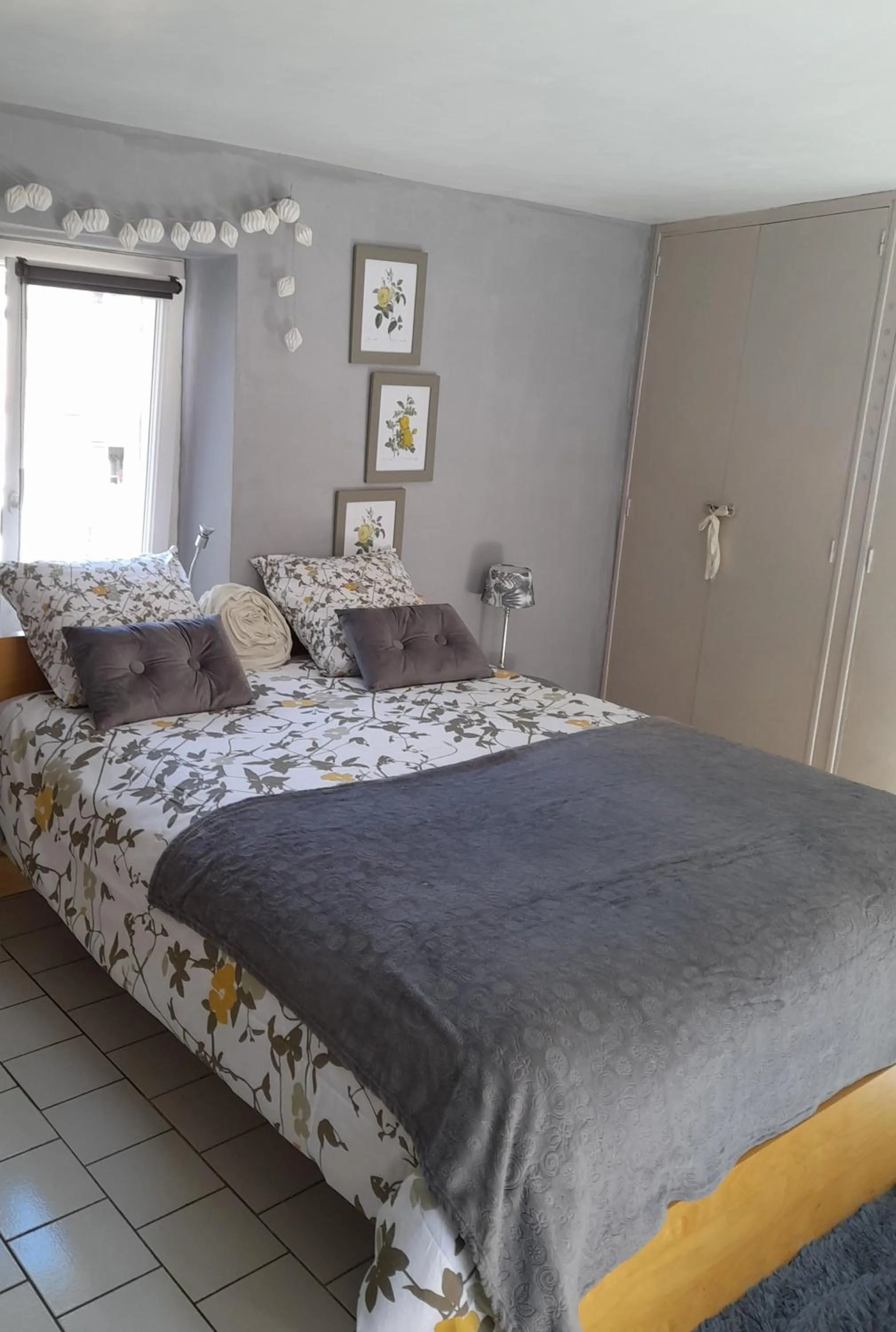 Bedroom, Bed in Les MIRABELLES chambres d'hôtes