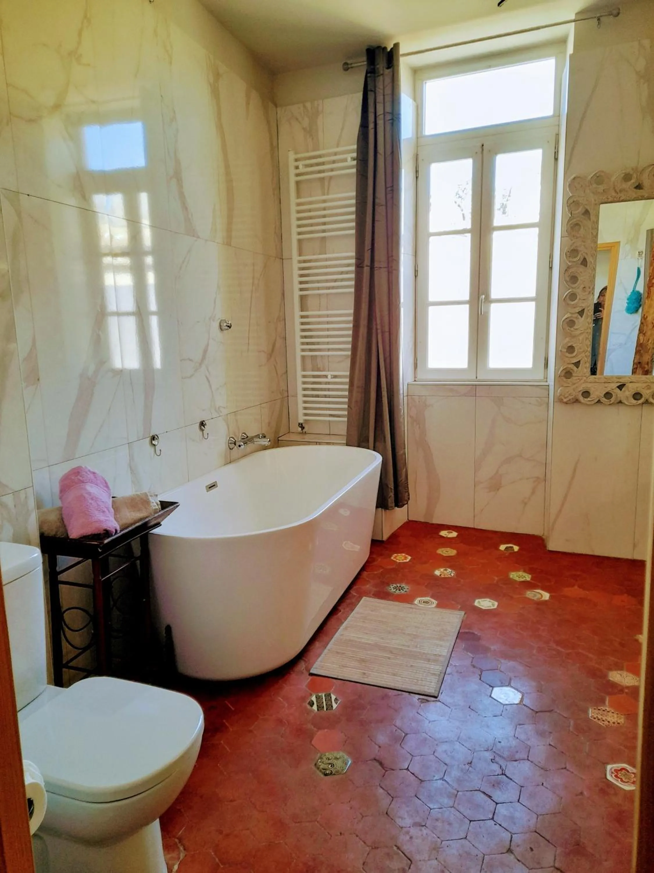 Toilet in Les MIRABELLES chambres d'hôtes