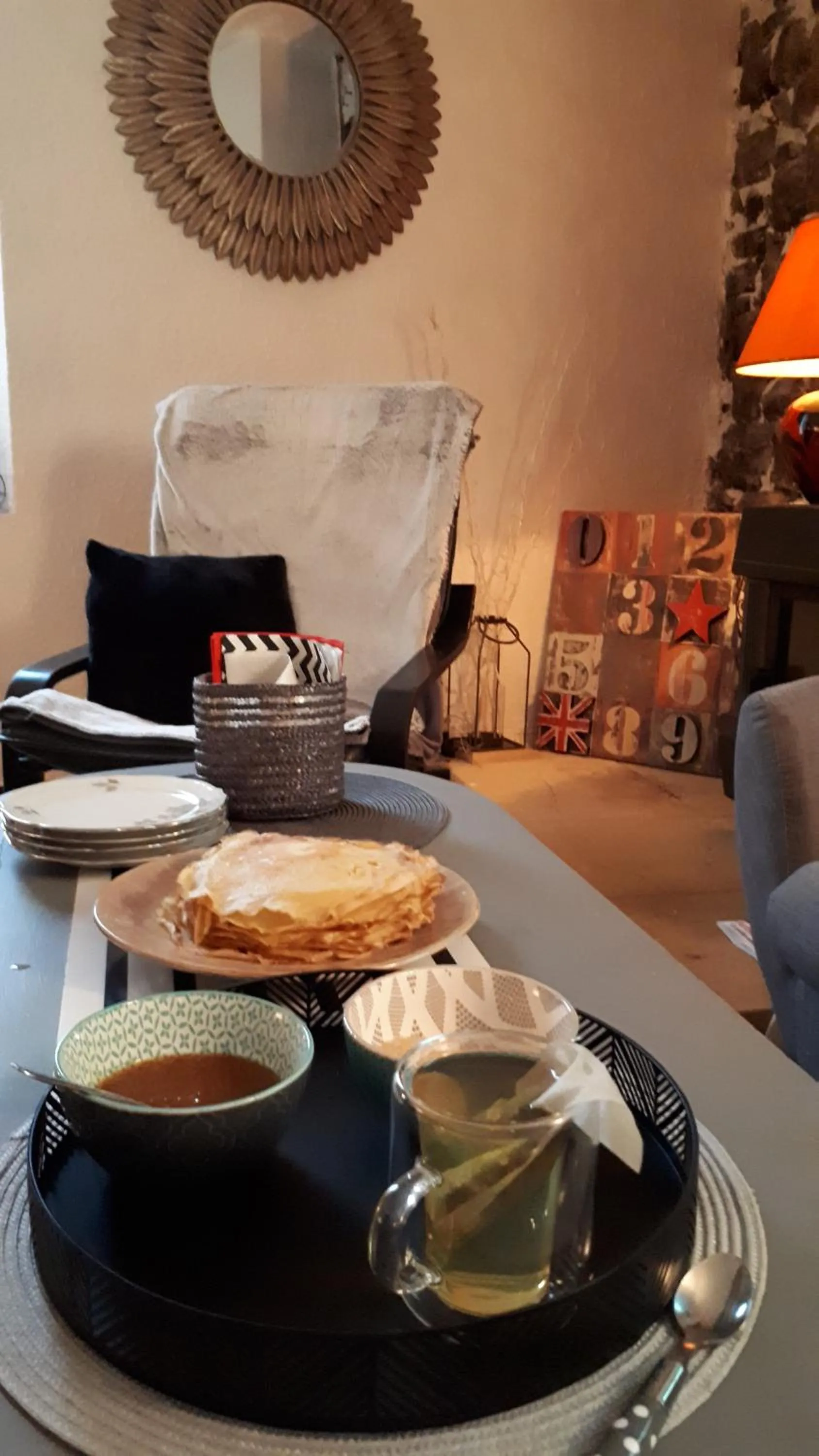 Living room in Les MIRABELLES chambres d'hôtes