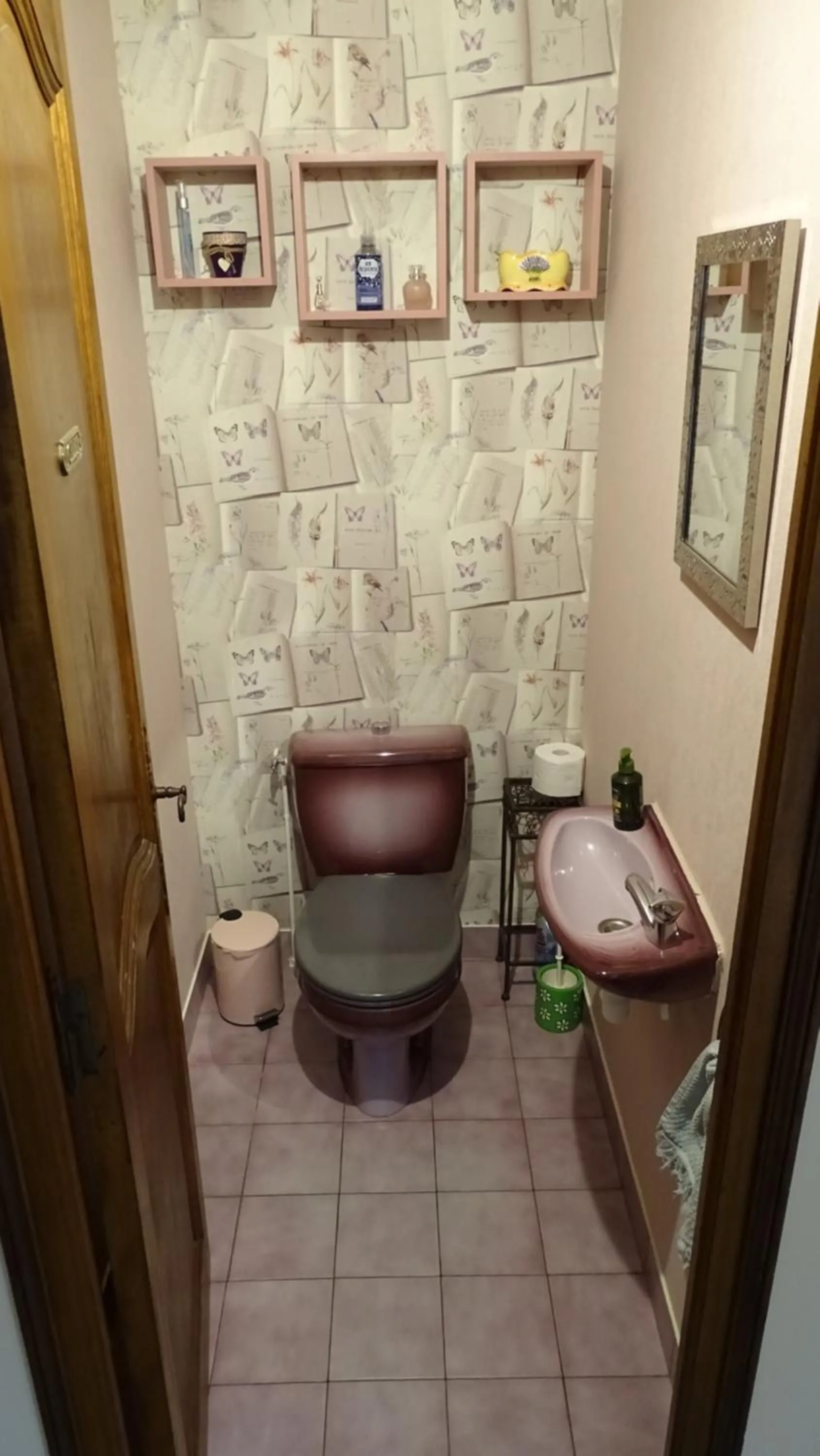 Toilet in Chambres de Monthéard
