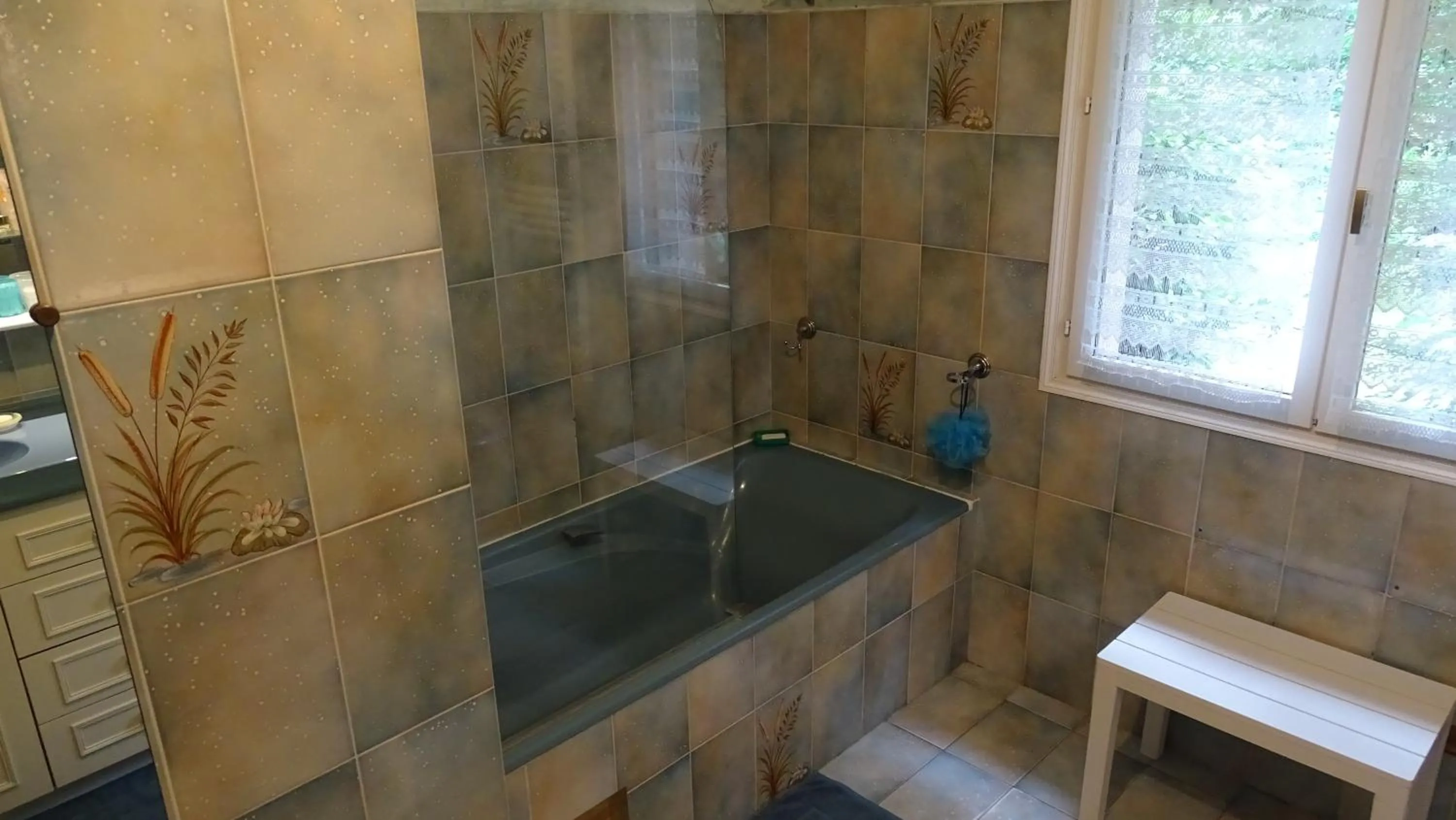 Shower in Chambres de Monthéard