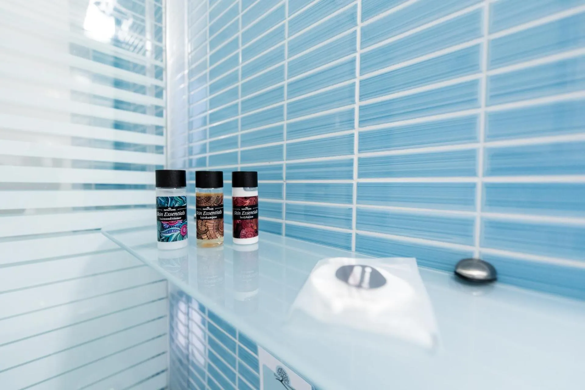 Bathroom in Hotel Melissanthi